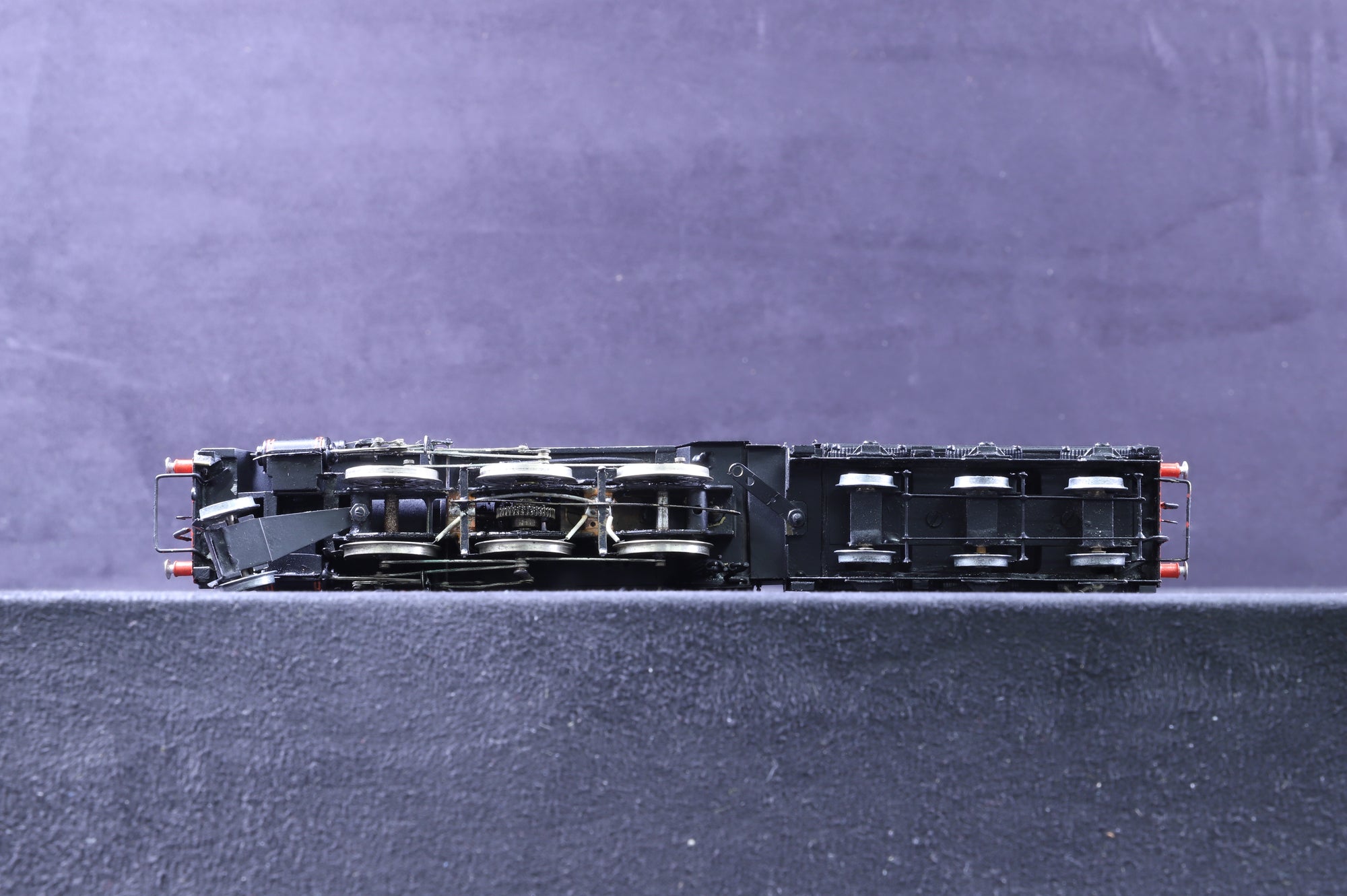 DJH OO Kit Built BR Standard Class 4 76109 in Lined BR Black w/ Late Crests