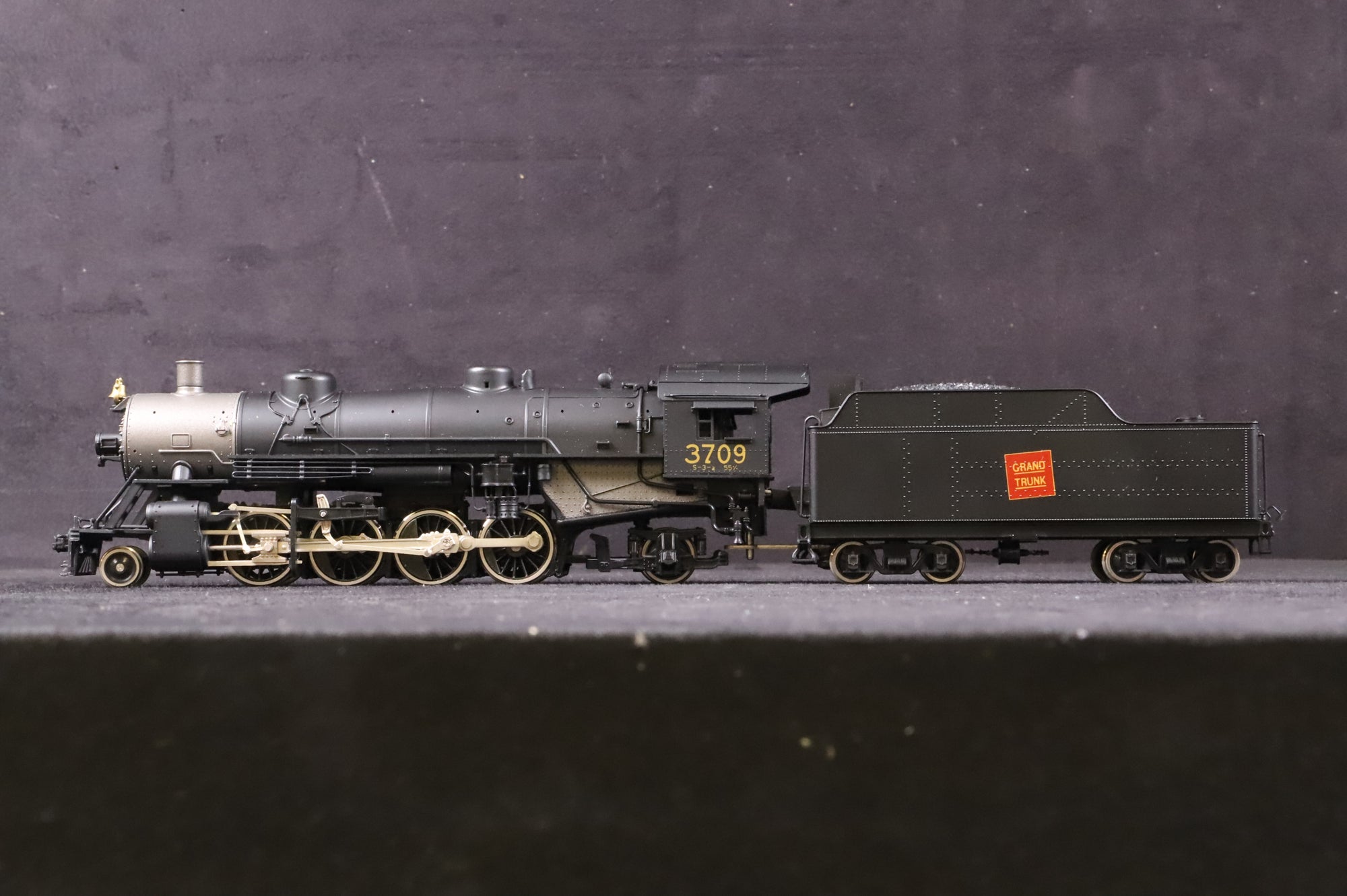 Genesis HO G9014 USRA 2-8-2 '3709' Grand Trunk