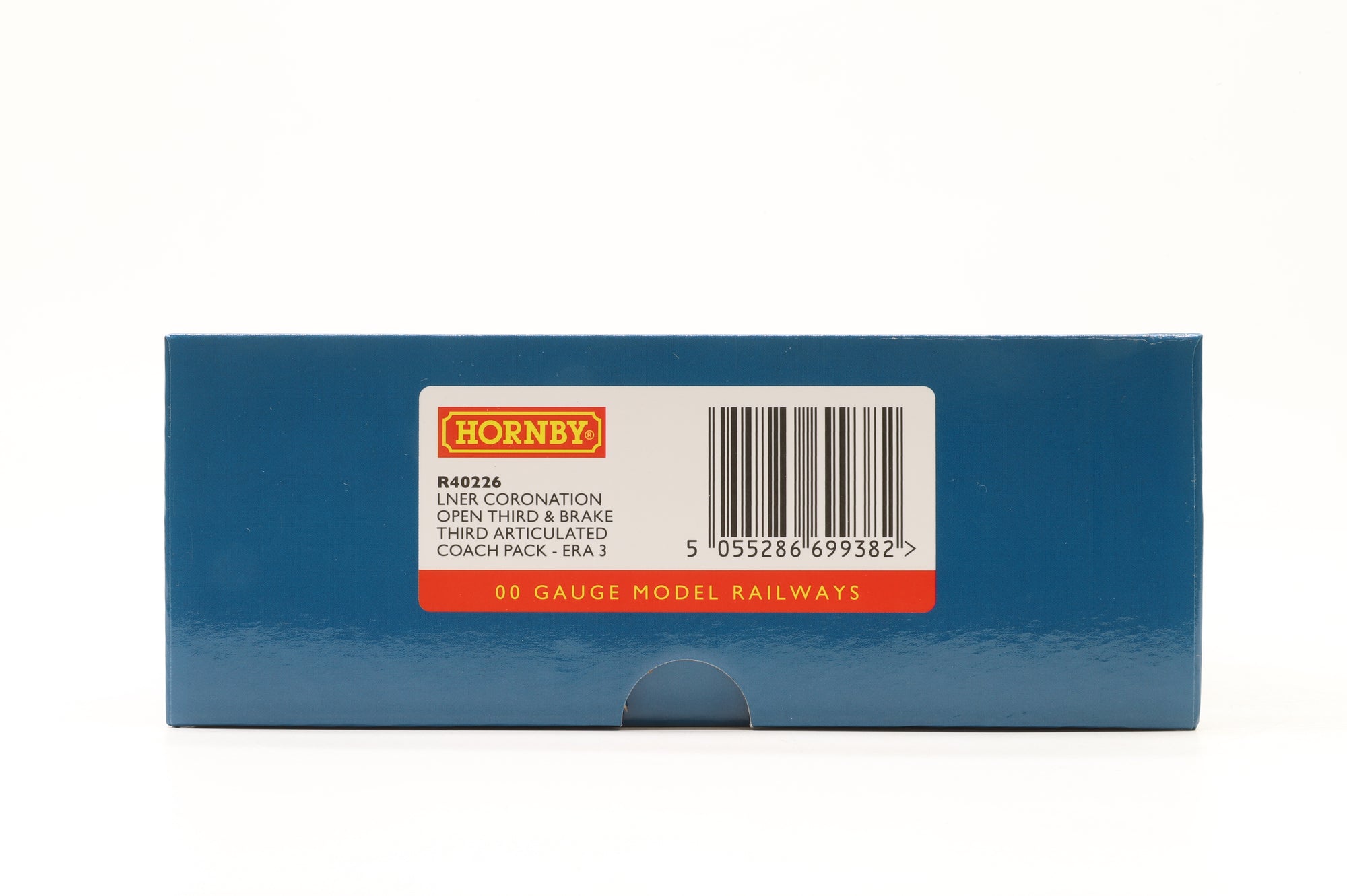 Hornby OO R40226 LNER Coronation Open 3rd & Brake 3rd Articulated Coach Pack