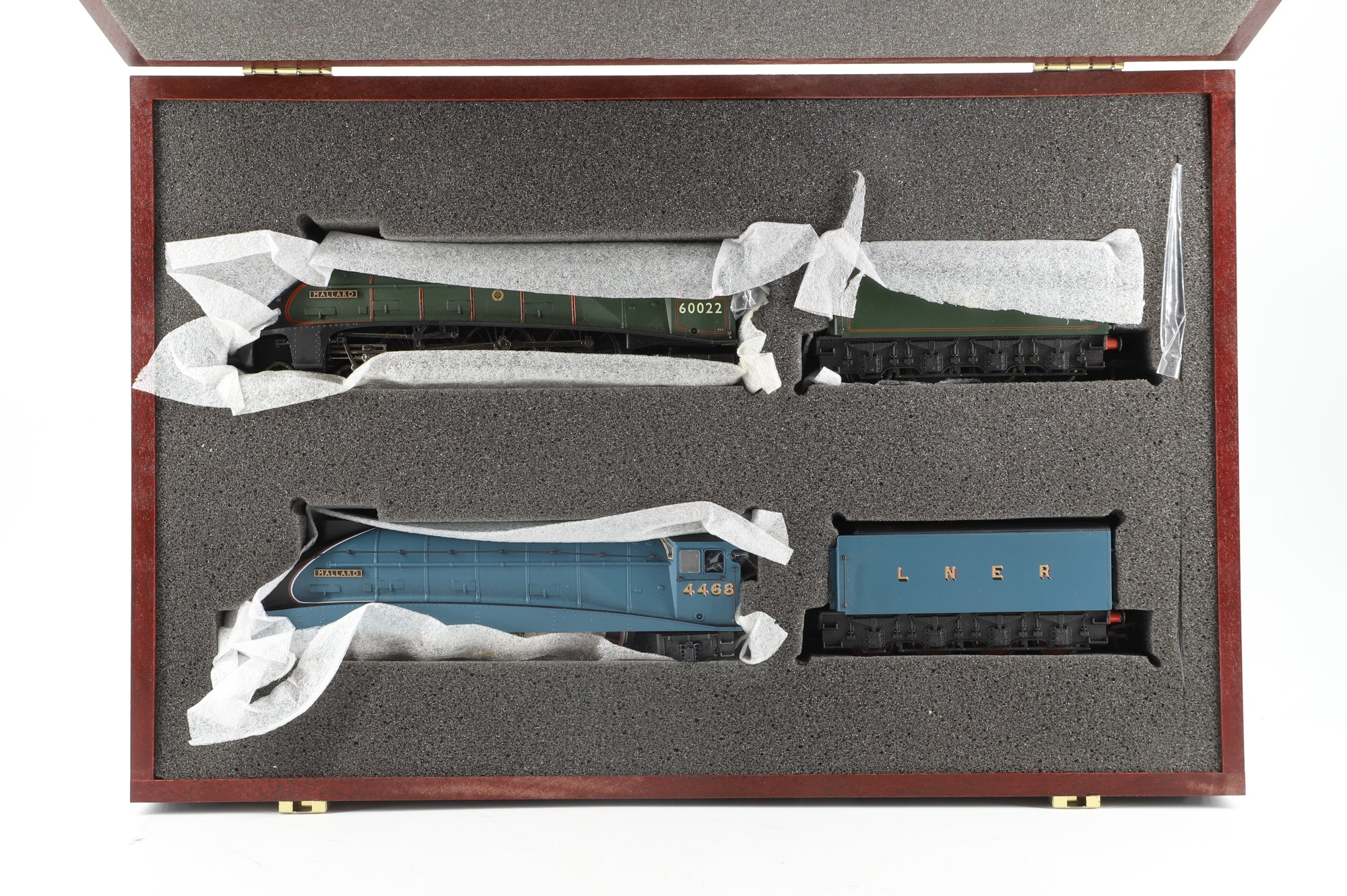 Bachmann OO 31-961 Class A4 Mallard Presentation 2 Pack '4468 & 60022' Ltd Ed 71/1000