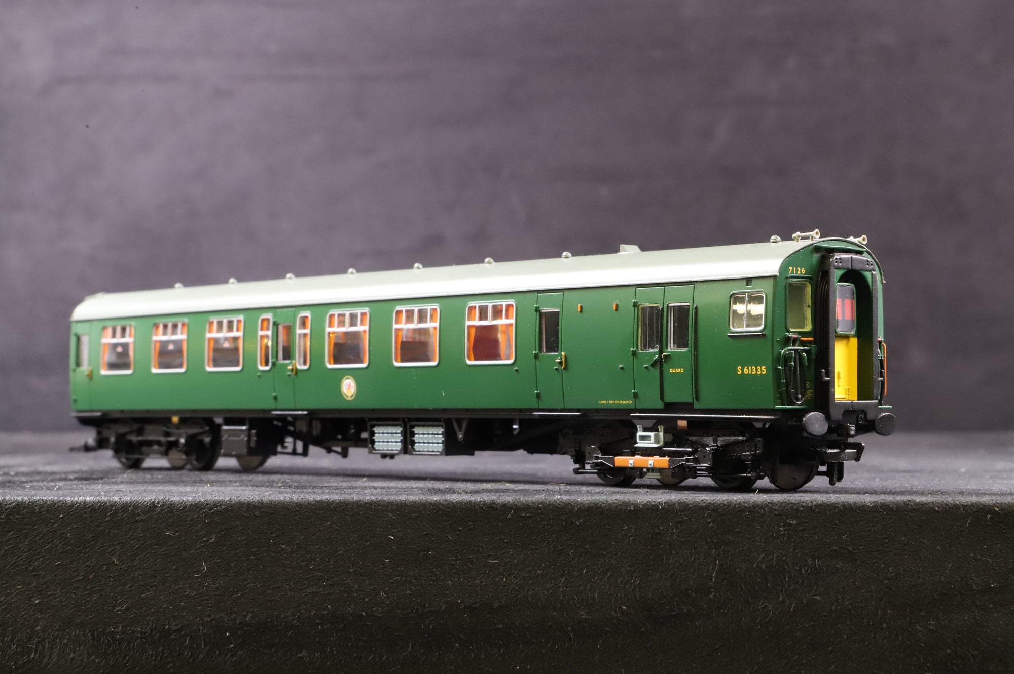 Bachmann 31-426 4CEP EMU '7126' Late SR Multiple Unit Green, DCC Fitted