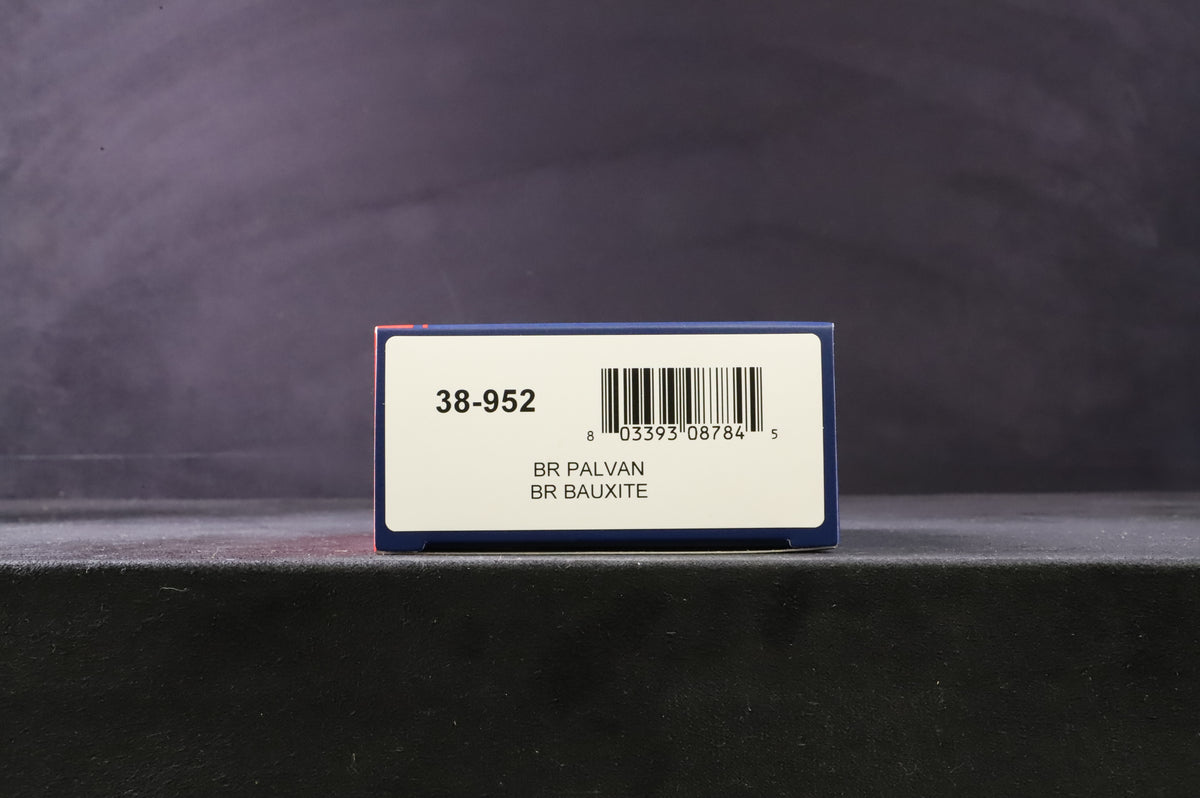 Bachmann OO 38-952 BR Palvan in BR Bauxite