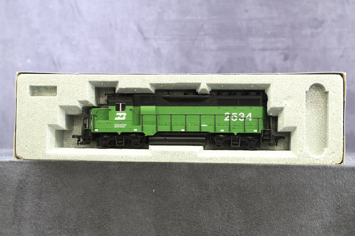 Kato HO 37-044 EMD GP35 Diesel Locomotive Burlington Norhtern &#39;2534&#39;