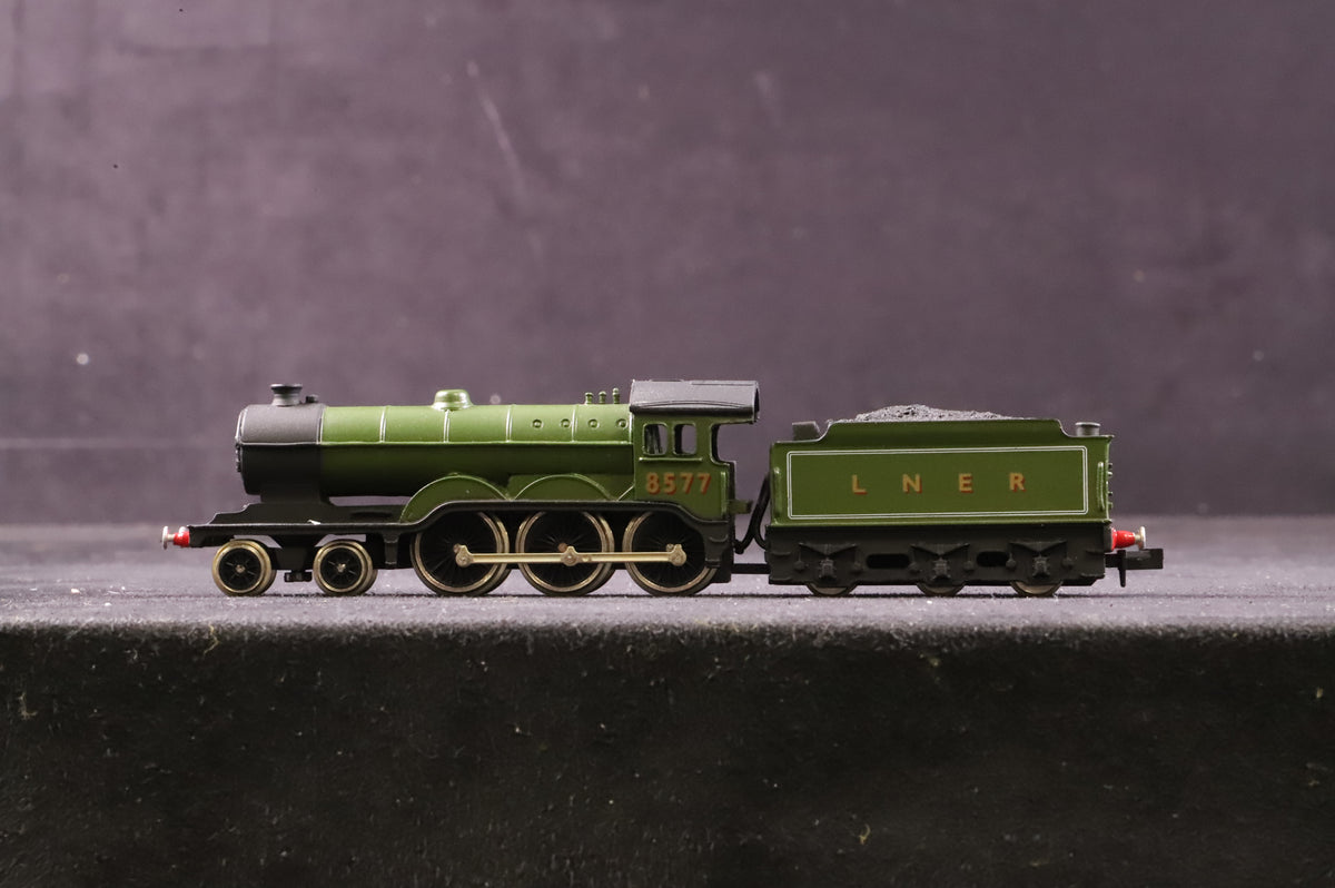 Union Mills N Gauge Class B12/3 1565 in Lined LNER Green