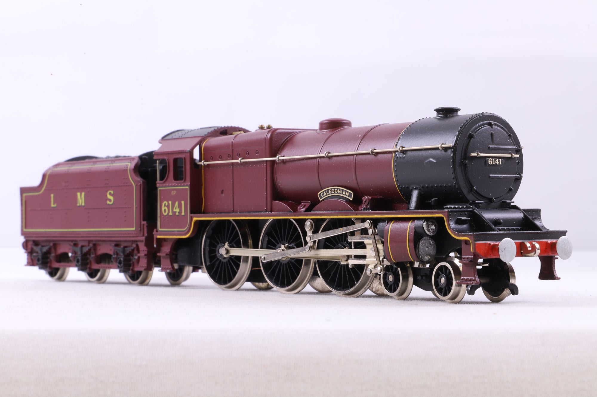 Wrenn OO W2260/A Royal Scot 'Caledonian' LMS Maroon