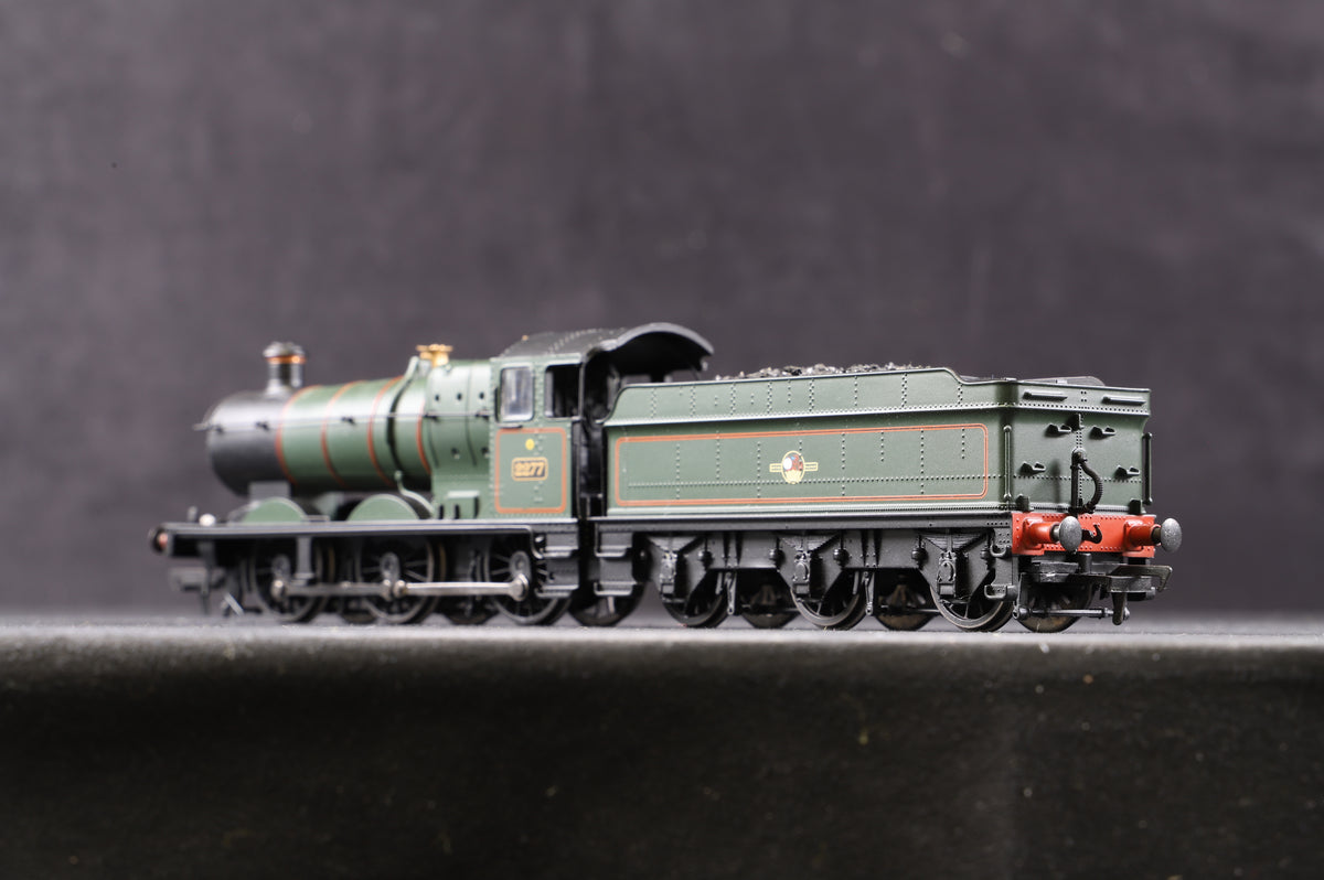 Bachmann OO 32-302 Collett Goods &#39;2277&#39; BR Lined Green L/C