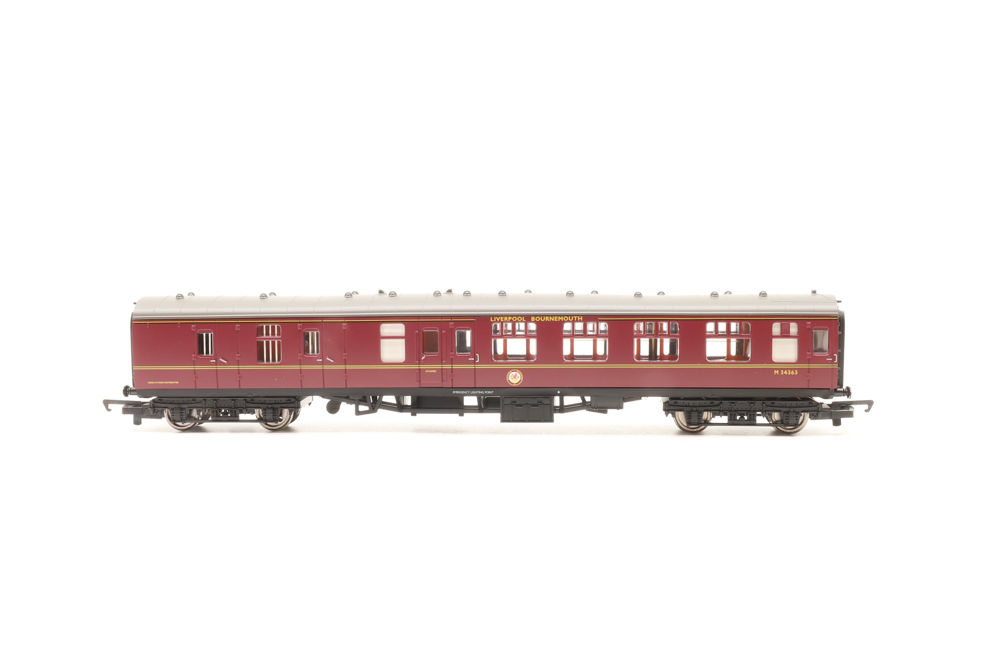 Hornby OO R4229 'The Pines Express' Coach Pack