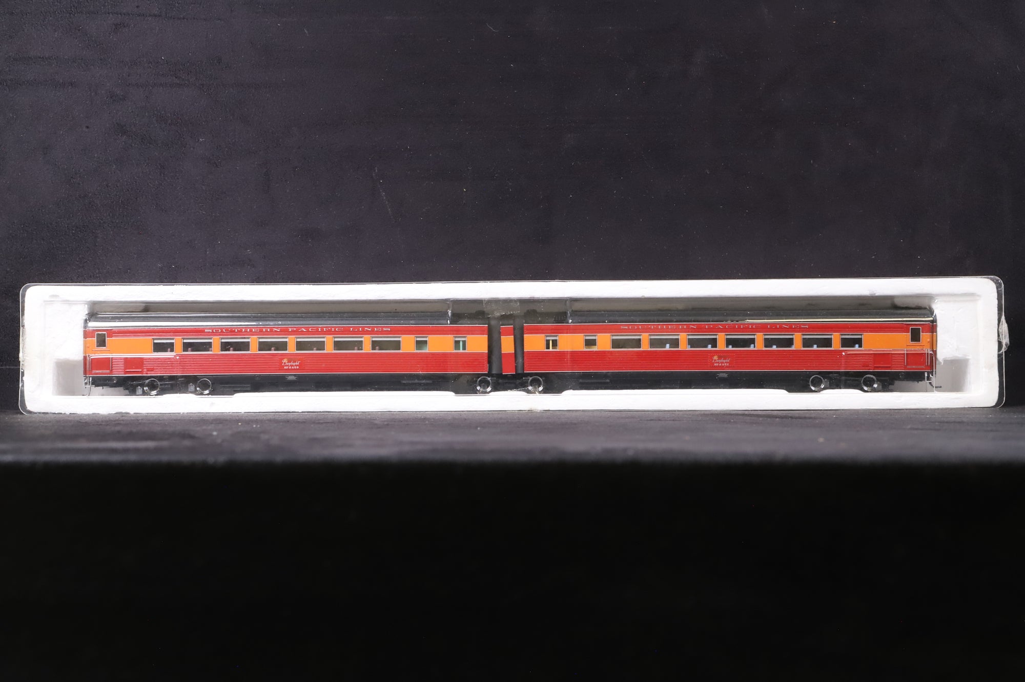 Broadway Limited HO 2 Car Articulated Set