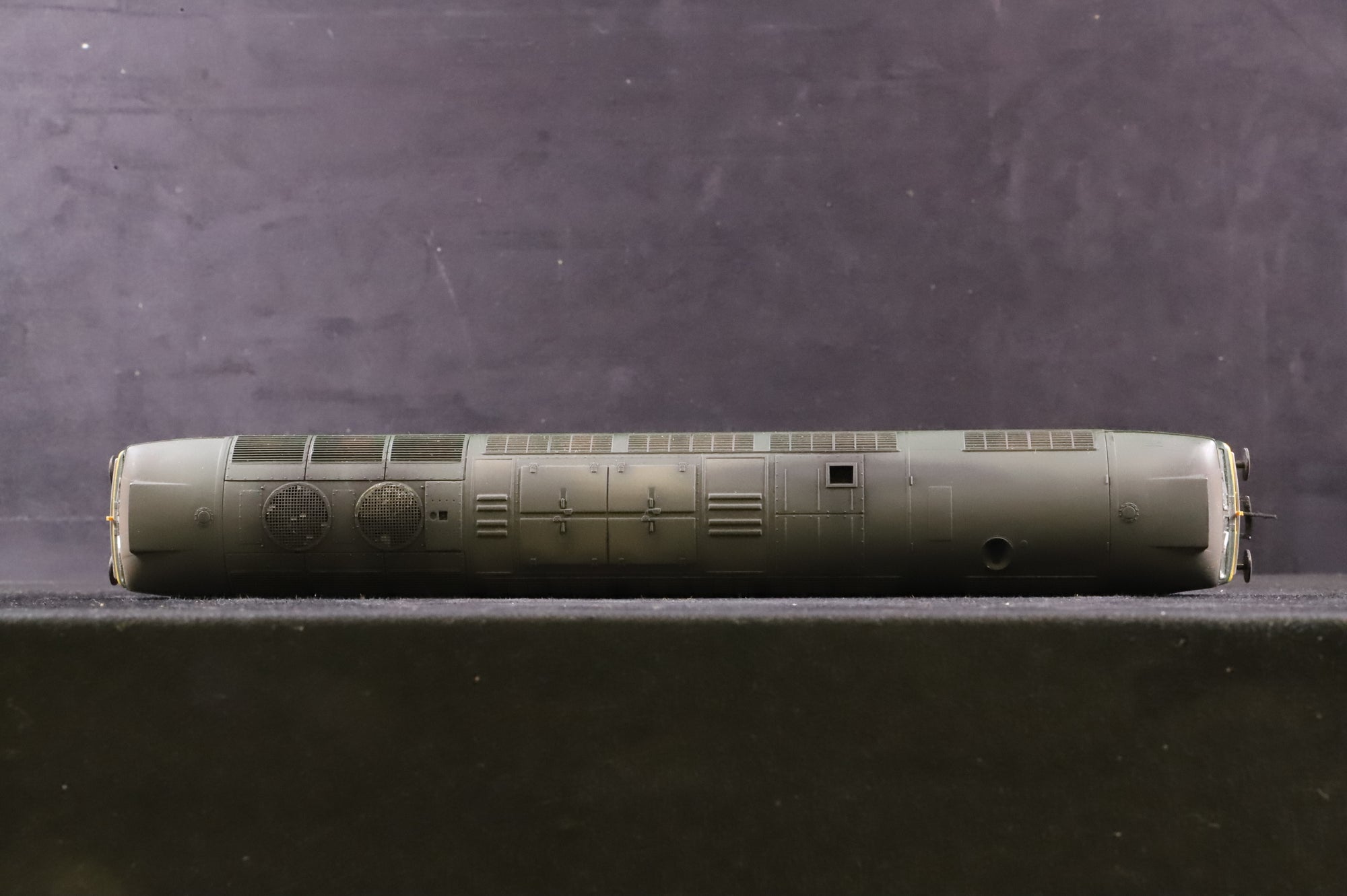 Bachmann OO 32-804 Class 47 'D1746' Diesel BR Two Tone Green Renumbered & Weathered DCC Sound