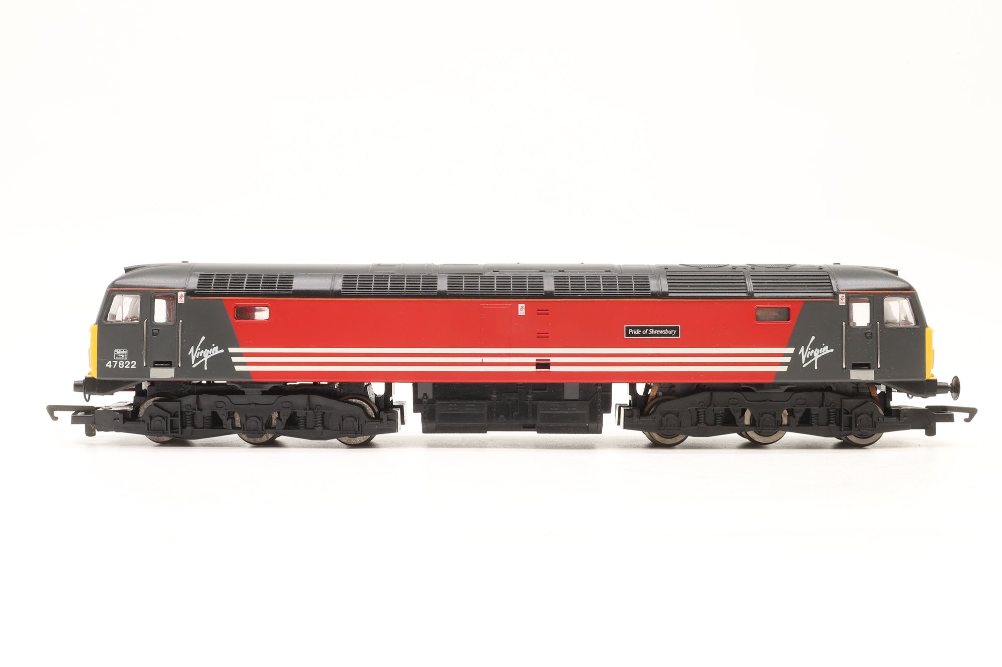 WORKSHOP Hornby OO Spirits of the North Class 47 Virgin Trains 'Pride of Shrewsbury' '47822' with 2 Mk 2d Coaches & 2-Car Class 142 Pacer Railbus Set '55724' & '55770'