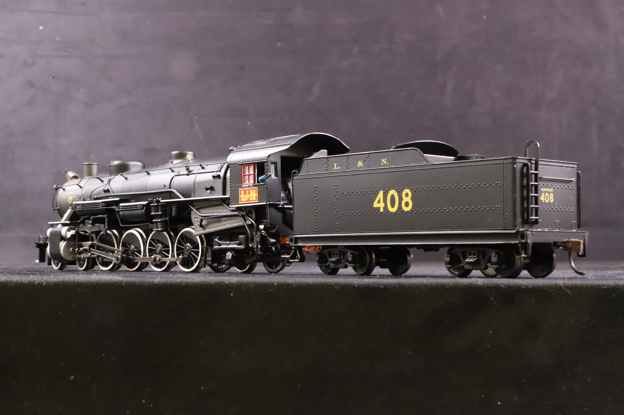 Spectrum HO 81608 Ultra Light 4-8-2 Mountain Loco No. 408 in L&N Black