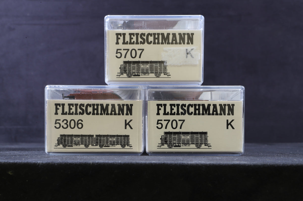 Fleischmann HO 5705 &amp; 5306 Rake Of 4 DR Box Vans