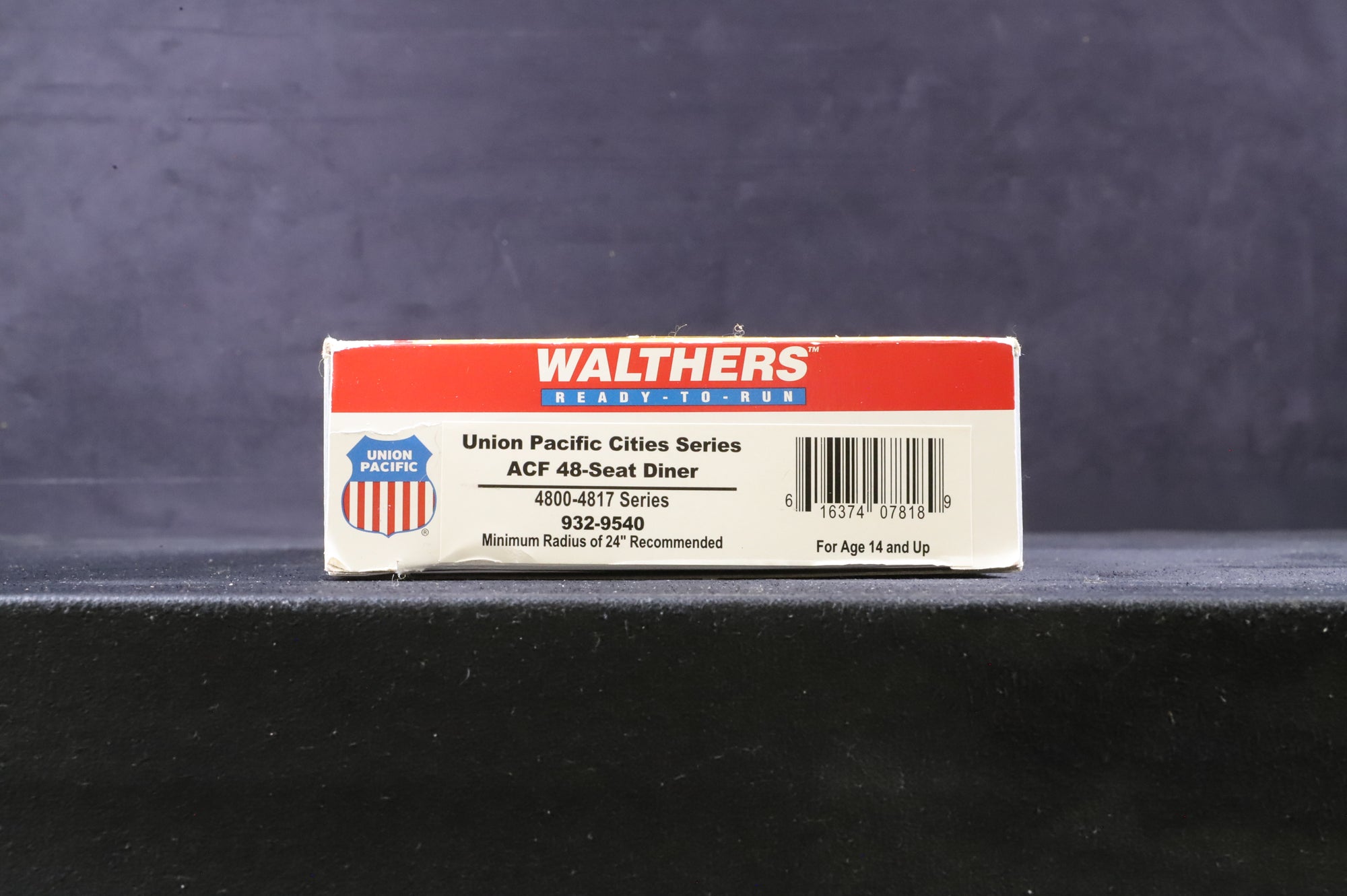 Walthers HO 932-9540 ACF 48-Seat Diner in Union Pacific Livery