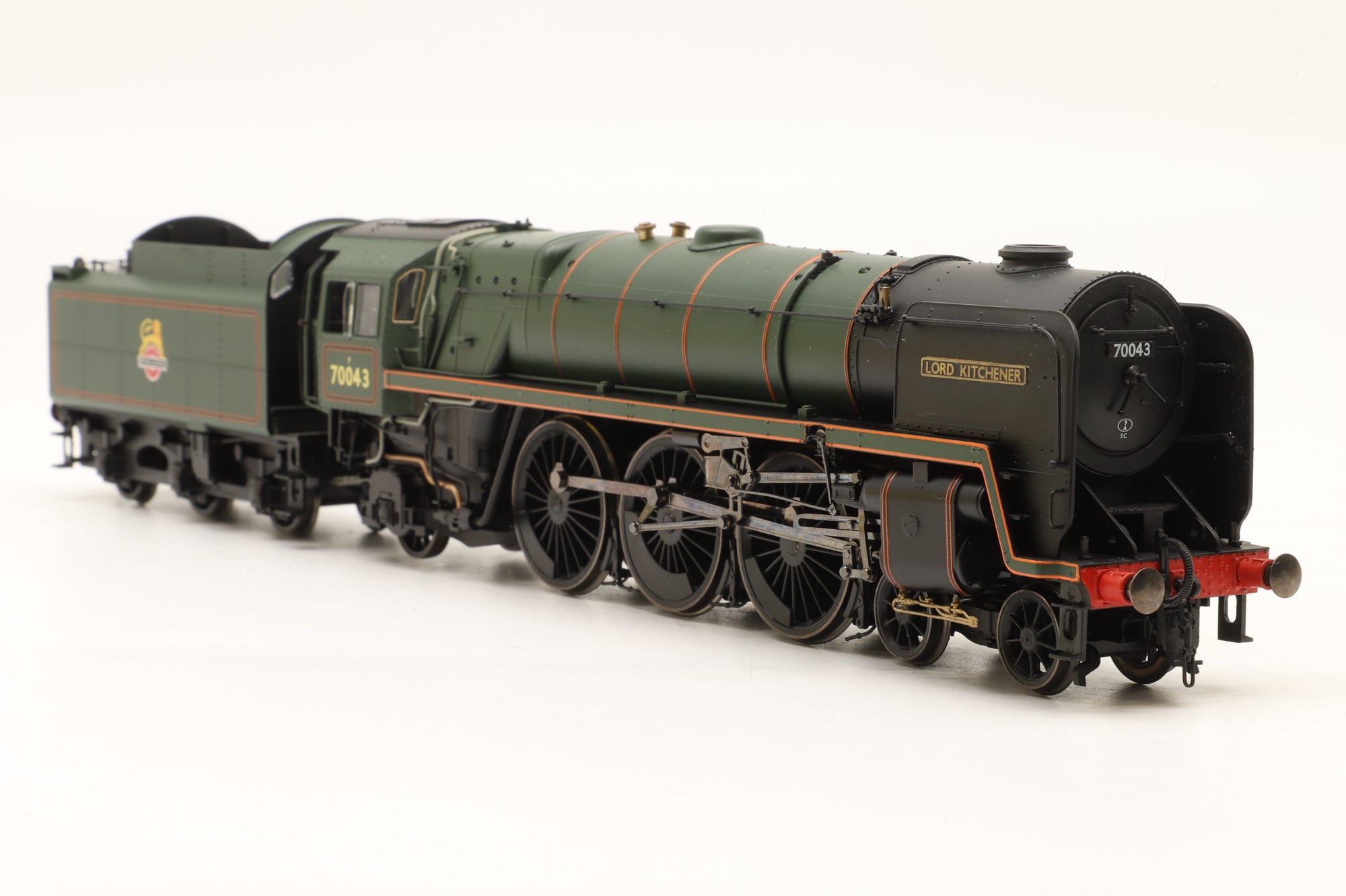 Hornby OO R3294 BR (Early) 4-6-2 Britannia Class No. 70043 'Lord Kitchener'
