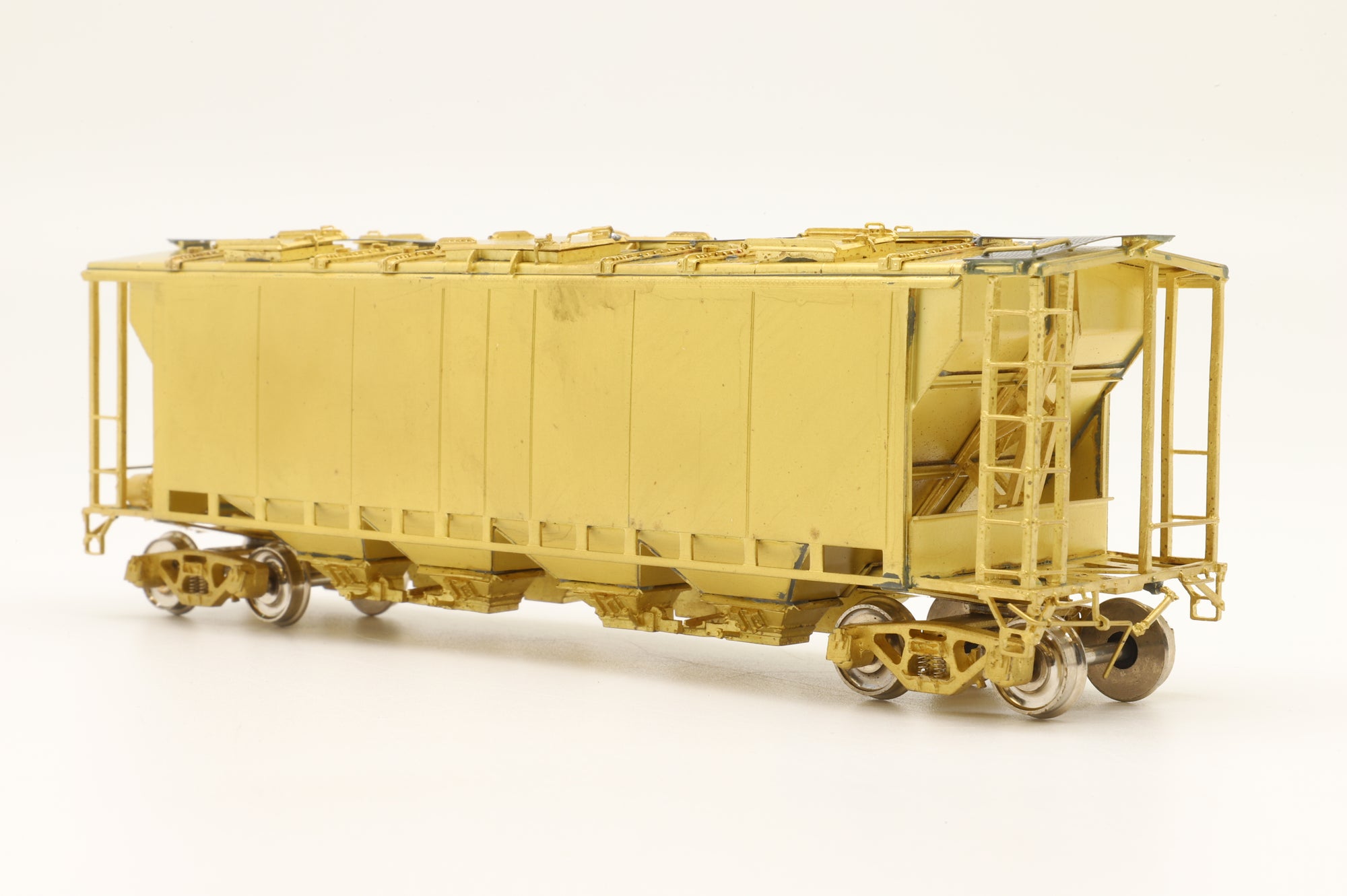 Overland Models/M.S Models HO OMI-3183 CN 'Slab Side' Covered Hopper #135400 - 135599, Unpainted Brass