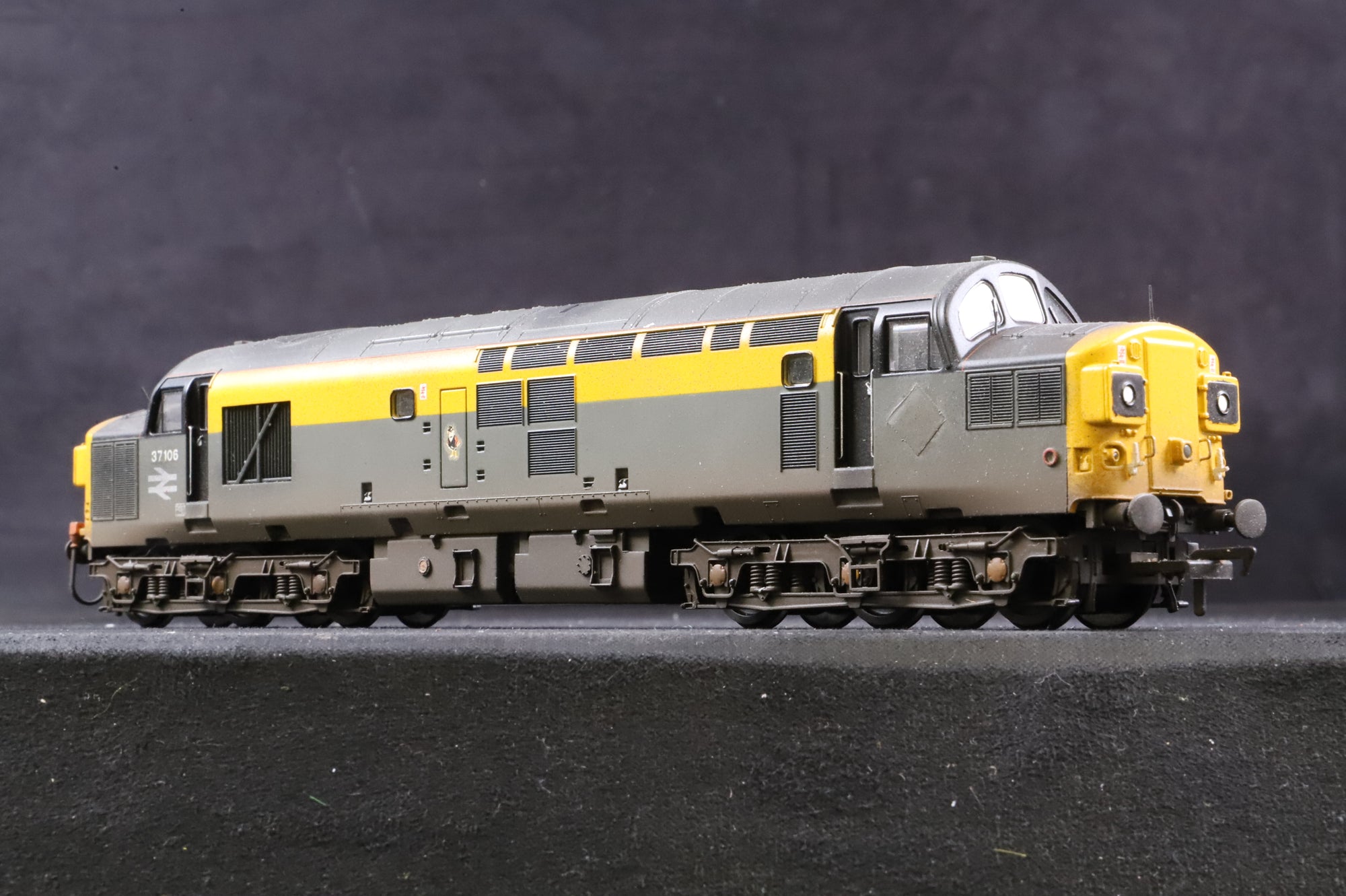 WORKSHOP Bachmann OO Class 37 37106 in BR Engineers Dutch - Weathered
