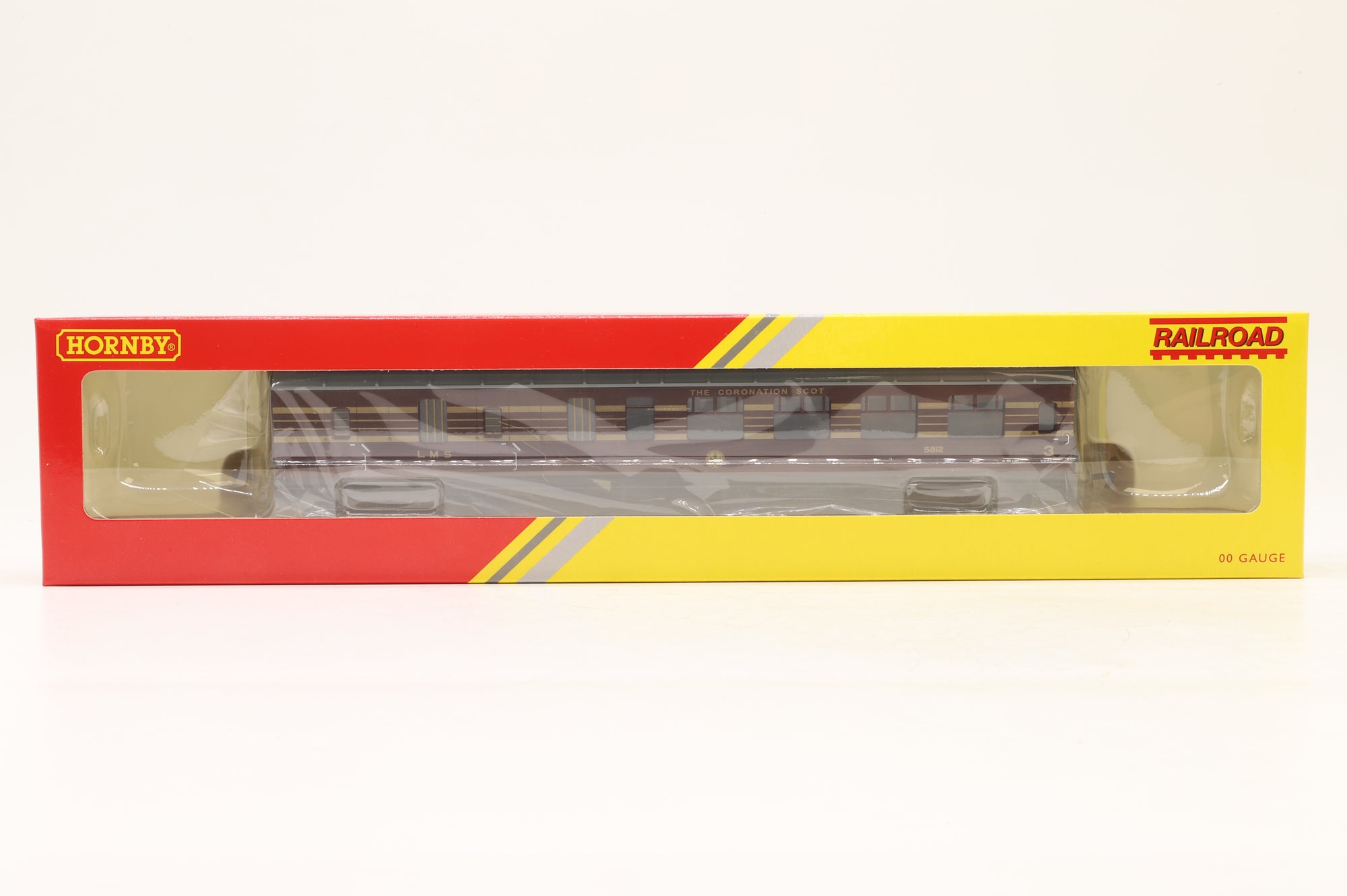 Hornby OO R4873 LMS Coronation Scot Coach Pack