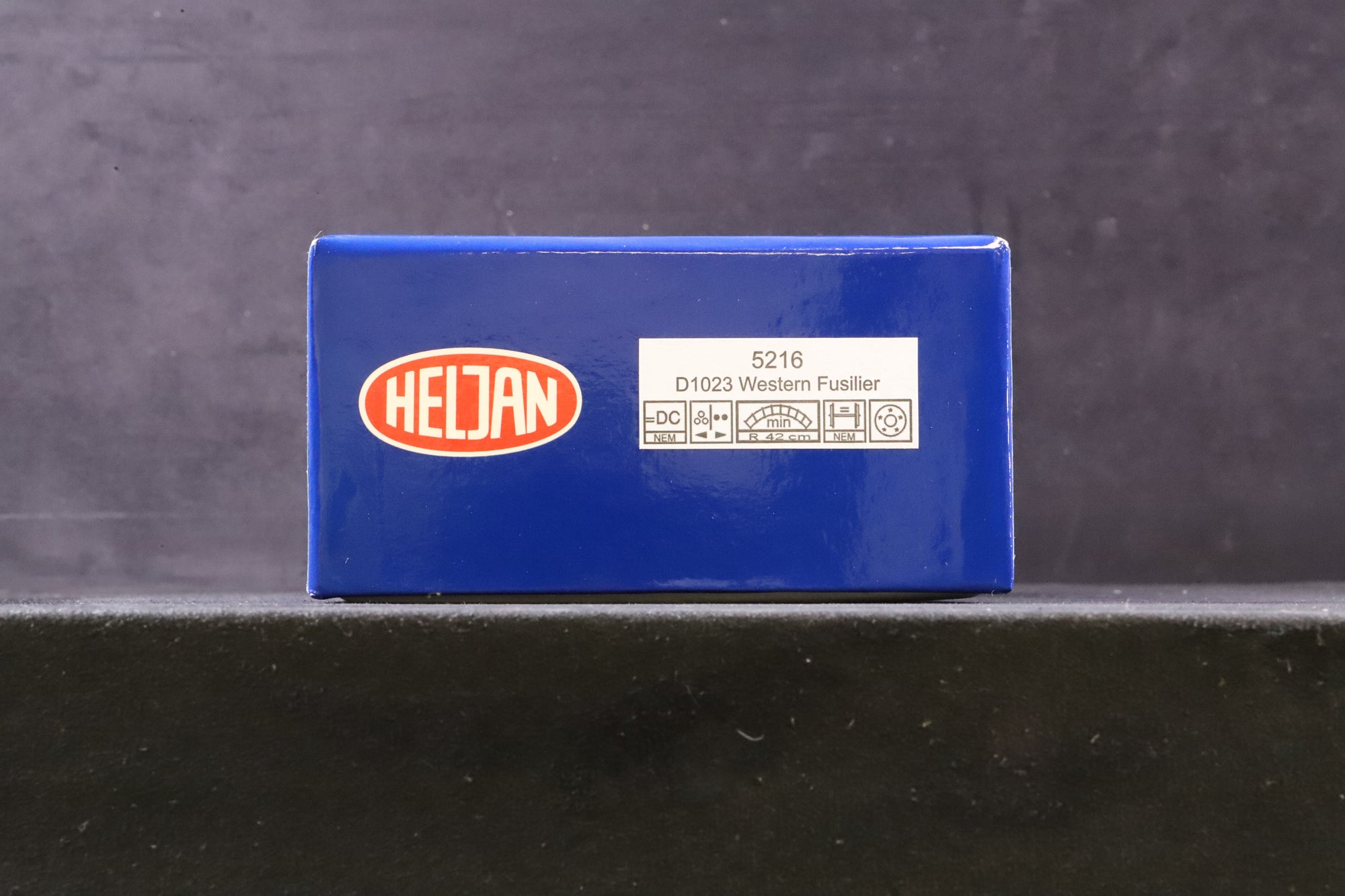 Heljan OO 5216 Class 52 Diesel 'D1023' 'Western Fusilier' BR Blue Full Yellow Ends