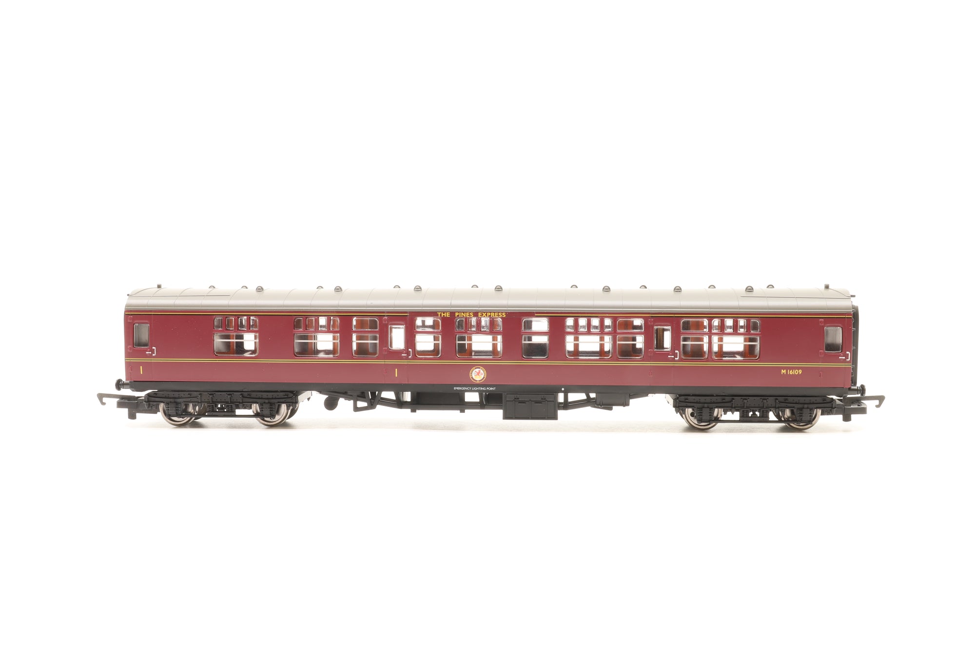 Hornby OO R4229 'The Pines Express' Coach Pack
