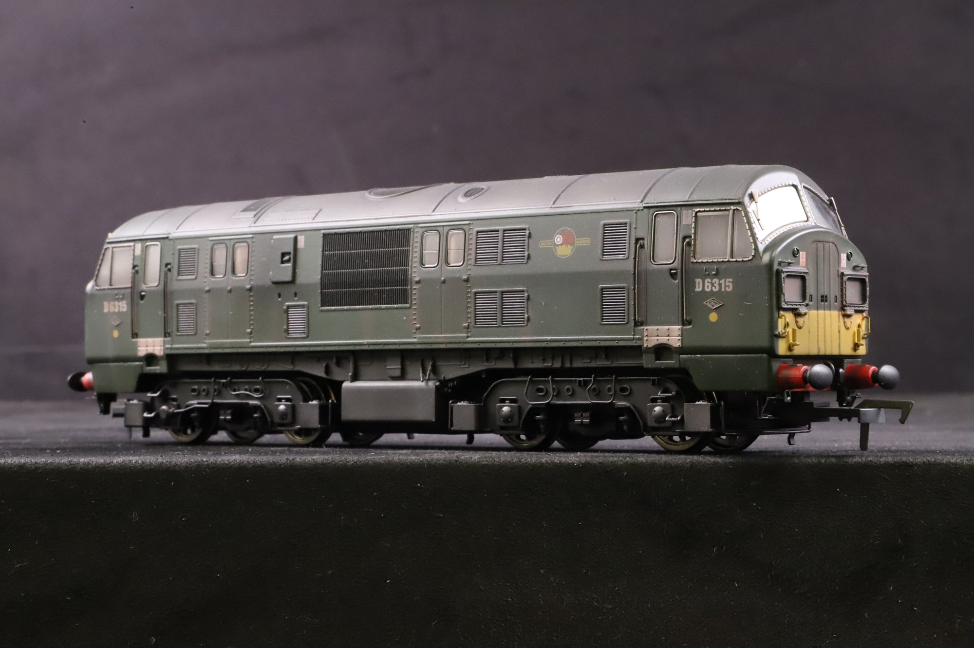 Dapol OO D1000X Class 22 D6315 in BR Green w/ Small Yellow Panels - Weathered