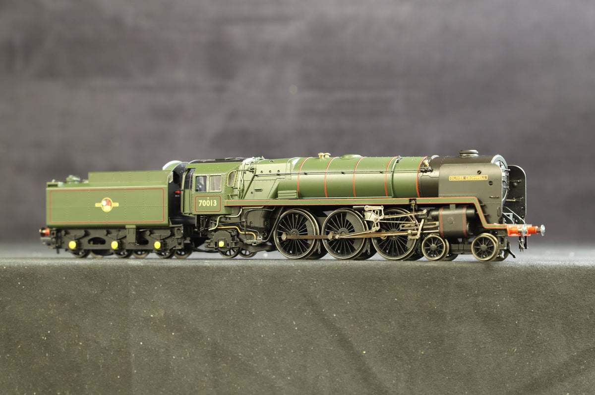 Hornby OO R3607 &#39;15 Guinea Special&#39; Train Pack (Limited Edition), Ltd Ed 12/1000