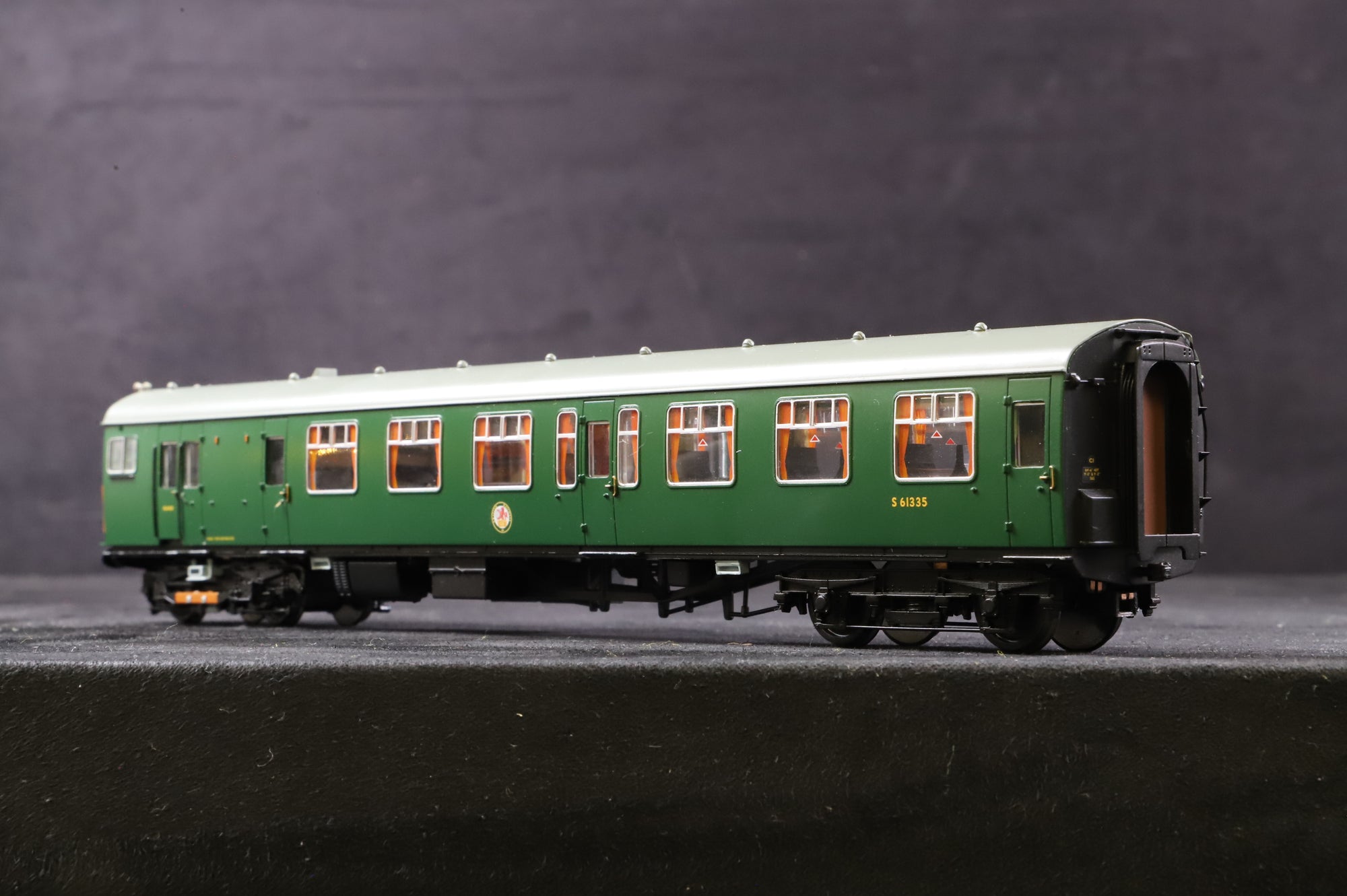 Bachmann 31-426 4CEP EMU '7126' Late SR Multiple Unit Green, DCC Fitted