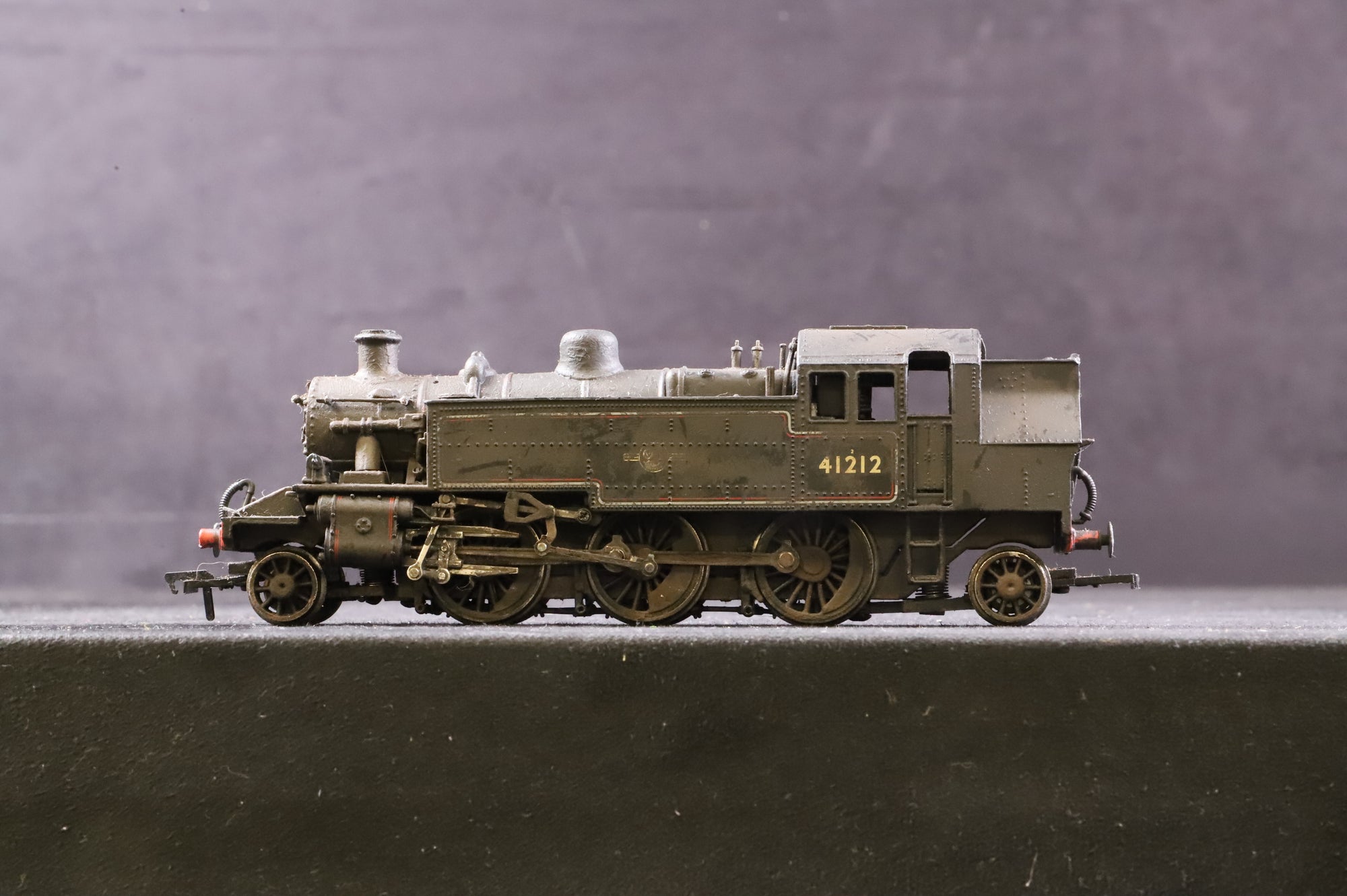 WORKSHOP Bachmann OO Ivatt 2MT Tank '41212' BR Lined Black L/C Weathered