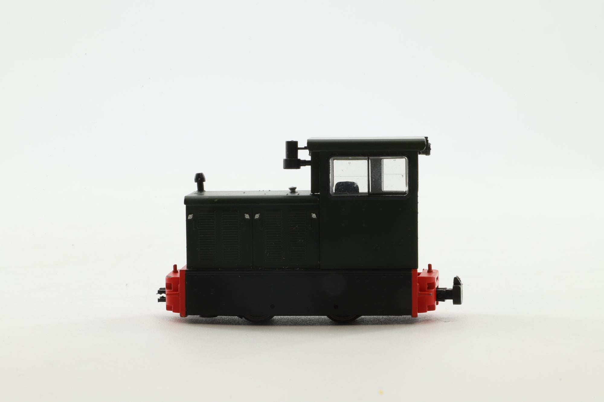 Bachmann OO9 392-026 Baguley-Drewry 70hp Diesel Engine in Dark Green