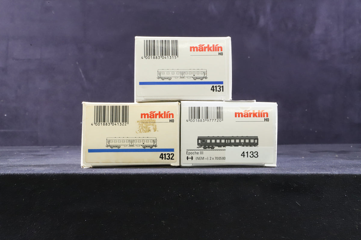 Marklin HO Rake Of 3 Green DB Coaches Inc. 4131, 4132 &amp; 4133