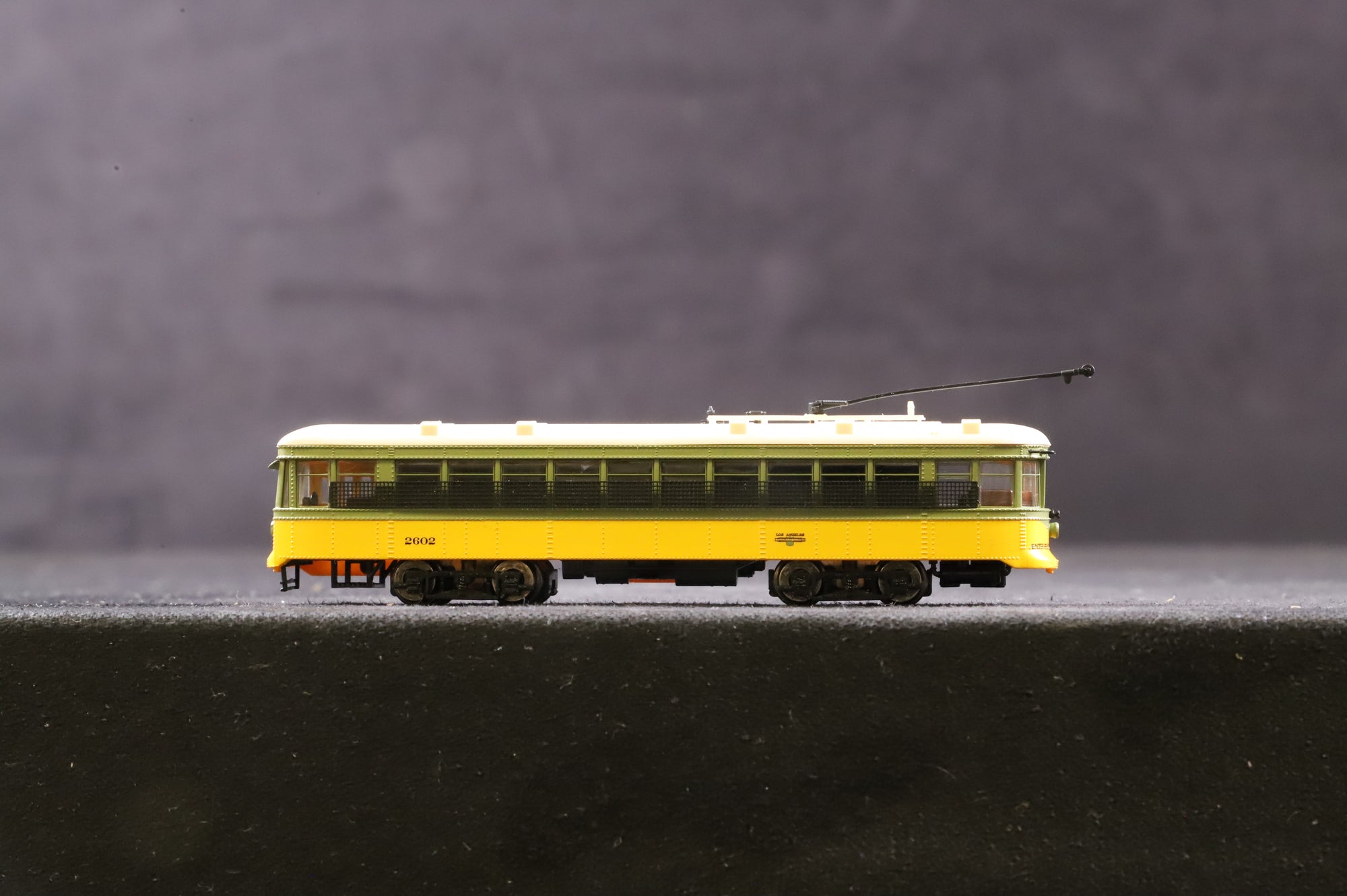 Spectrum N Gauge 84655 Peter Witt Street Car No.2602 in Los Angeles Railway Livery