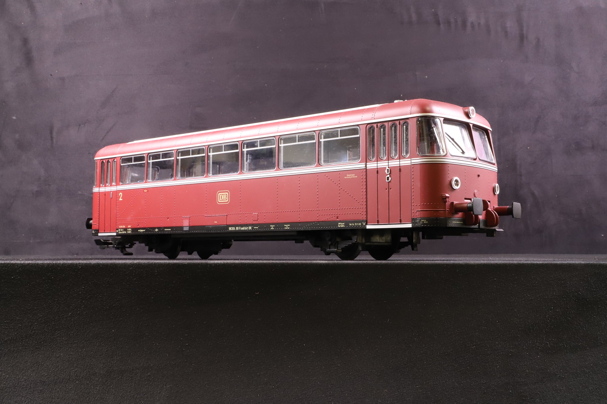 Piko HO 37300 Rail bus VT98/VS98 of the DB