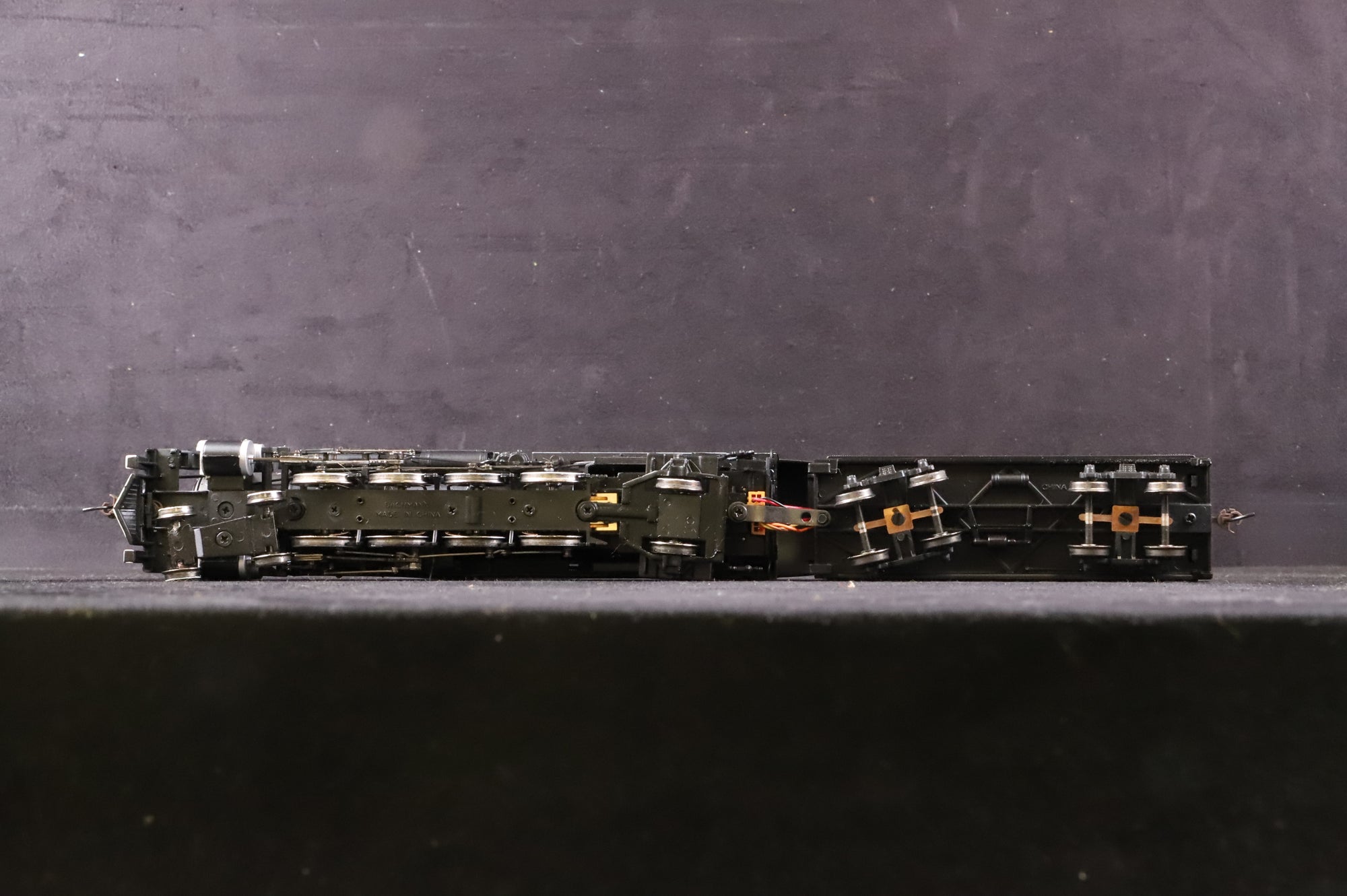 Spectrum HO 81608 Ultra Light 4-8-2 Mountain Loco No. 408 in L&N Black