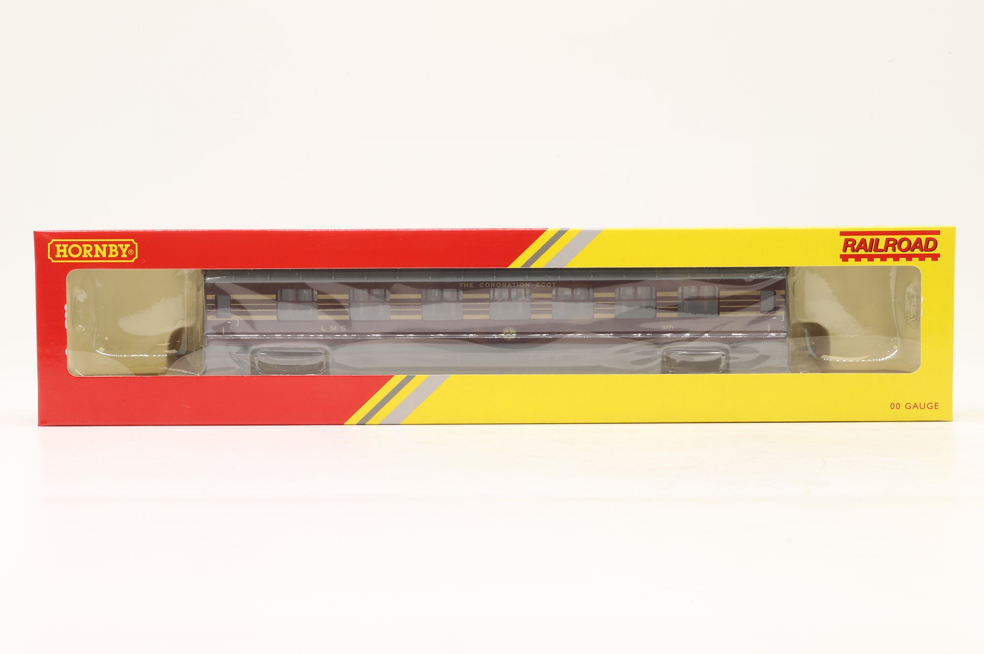 Hornby OO R4873 LMS Coronation Scot Coach Pack