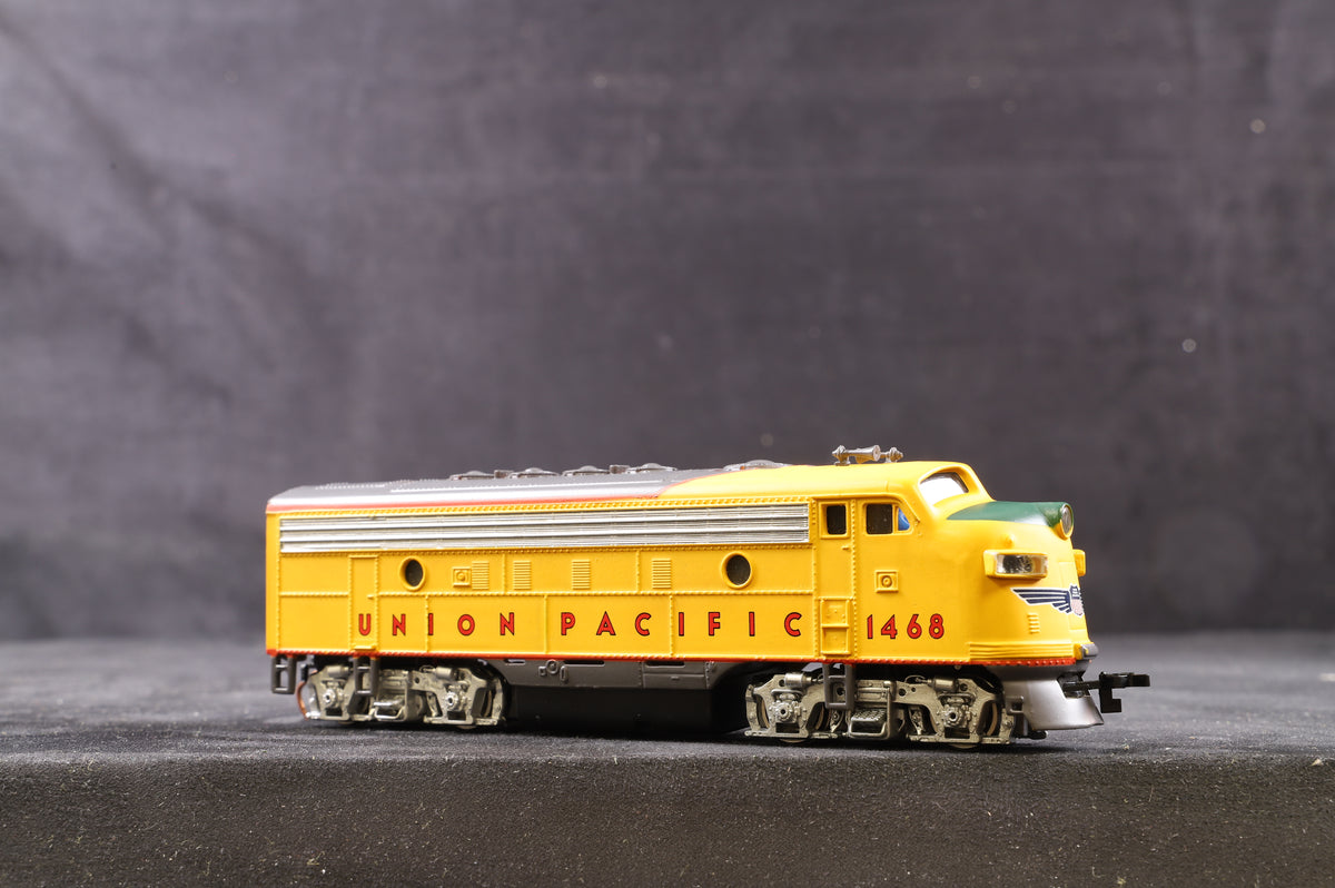 Bachmann Plus HO 31203/ 31205 EMD F7A &amp; B UP 1468