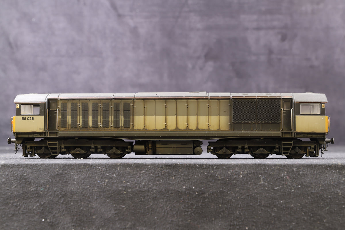 Heljan OO 5826 Class 58 &#39;58028&#39; Triple Grey, Olivias Trains, Professionally Weathered