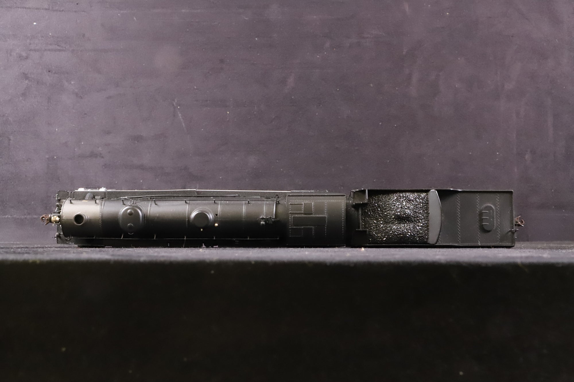 Spectrum HO 81608 Ultra Light 4-8-2 Mountain Loco No. 408 in L&N Black