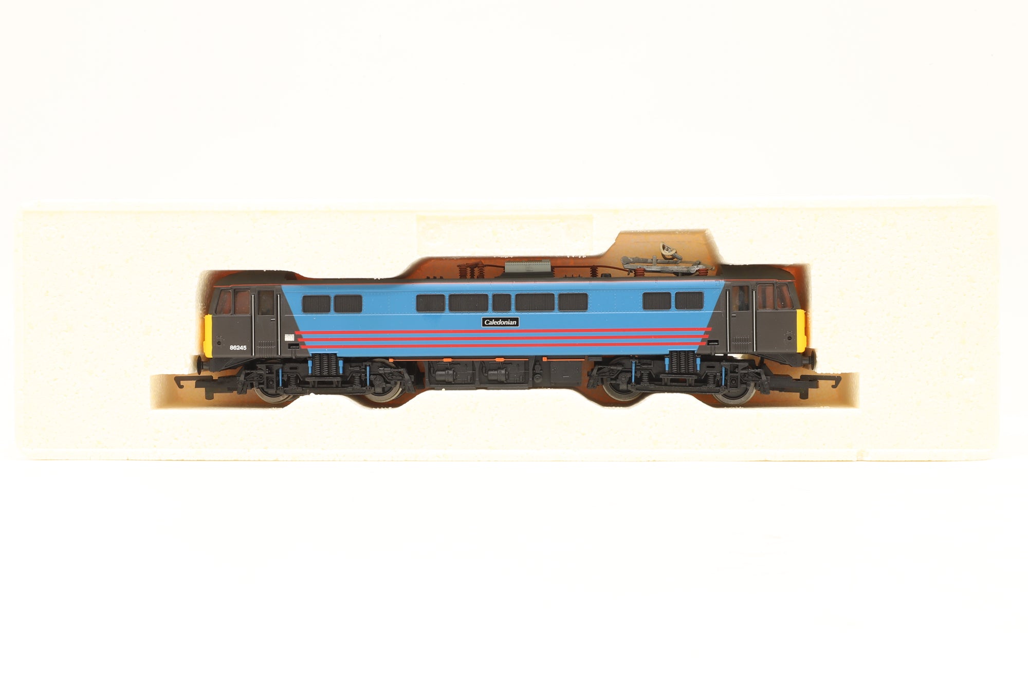 Hornby OO R2242 Class 86 '86245' 'Caledonian' Virgin Livery