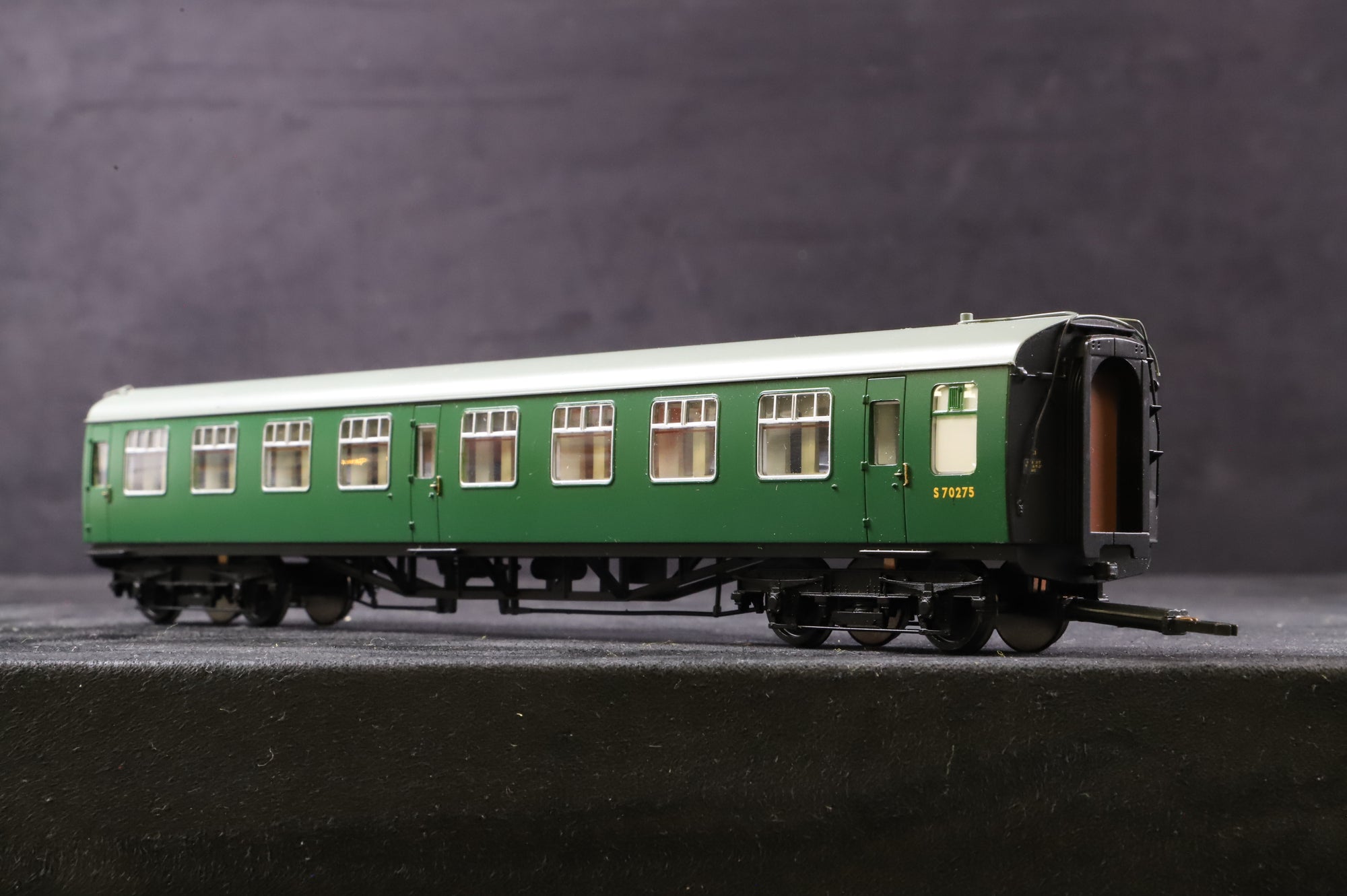 Bachmann 31-426 4CEP EMU '7126' Late SR Multiple Unit Green, DCC Fitted