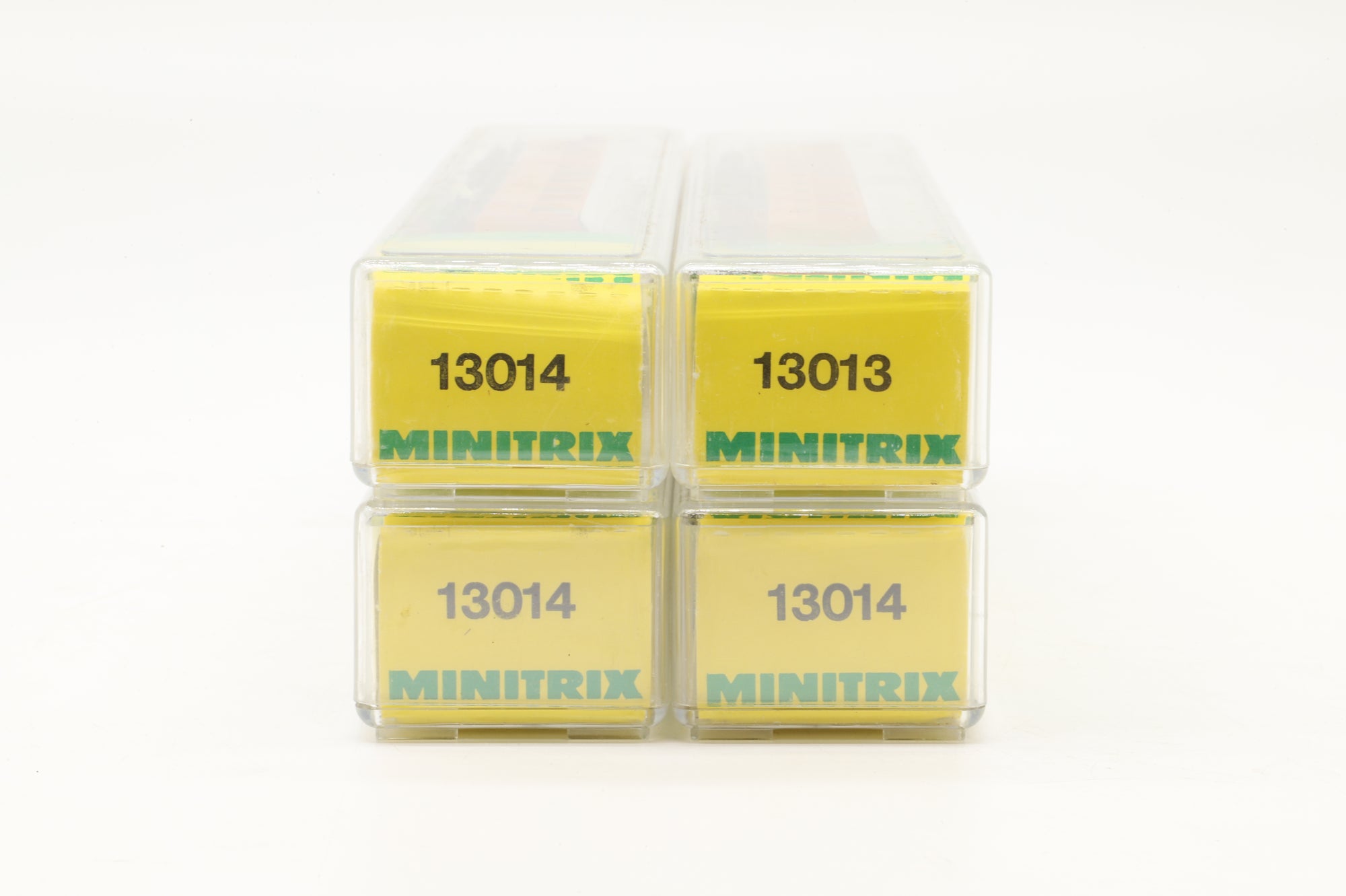 Minitrix N 13013/12013 Rake of 4x LNER Gresley Teak Coaches