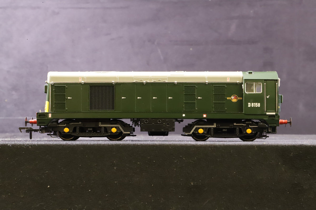 Bachmann OO 32-033DS Class 20 D8158 in BR Green w/ Small Yellow Panels &amp; Head Code Boxes - DCC Sound