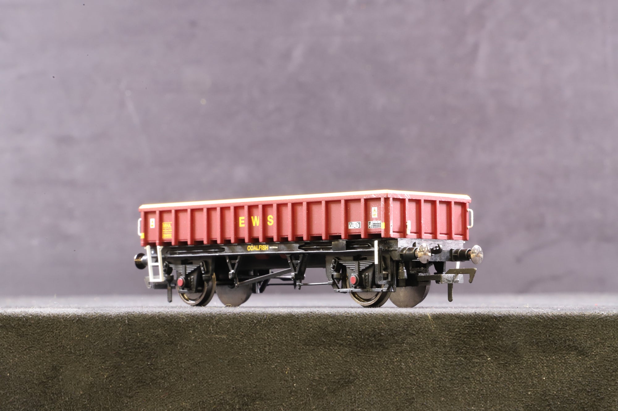 Hornby OO R3399 EWS Freight Train Pack W/Class 67 EWS & 5 MHA Open Wagons