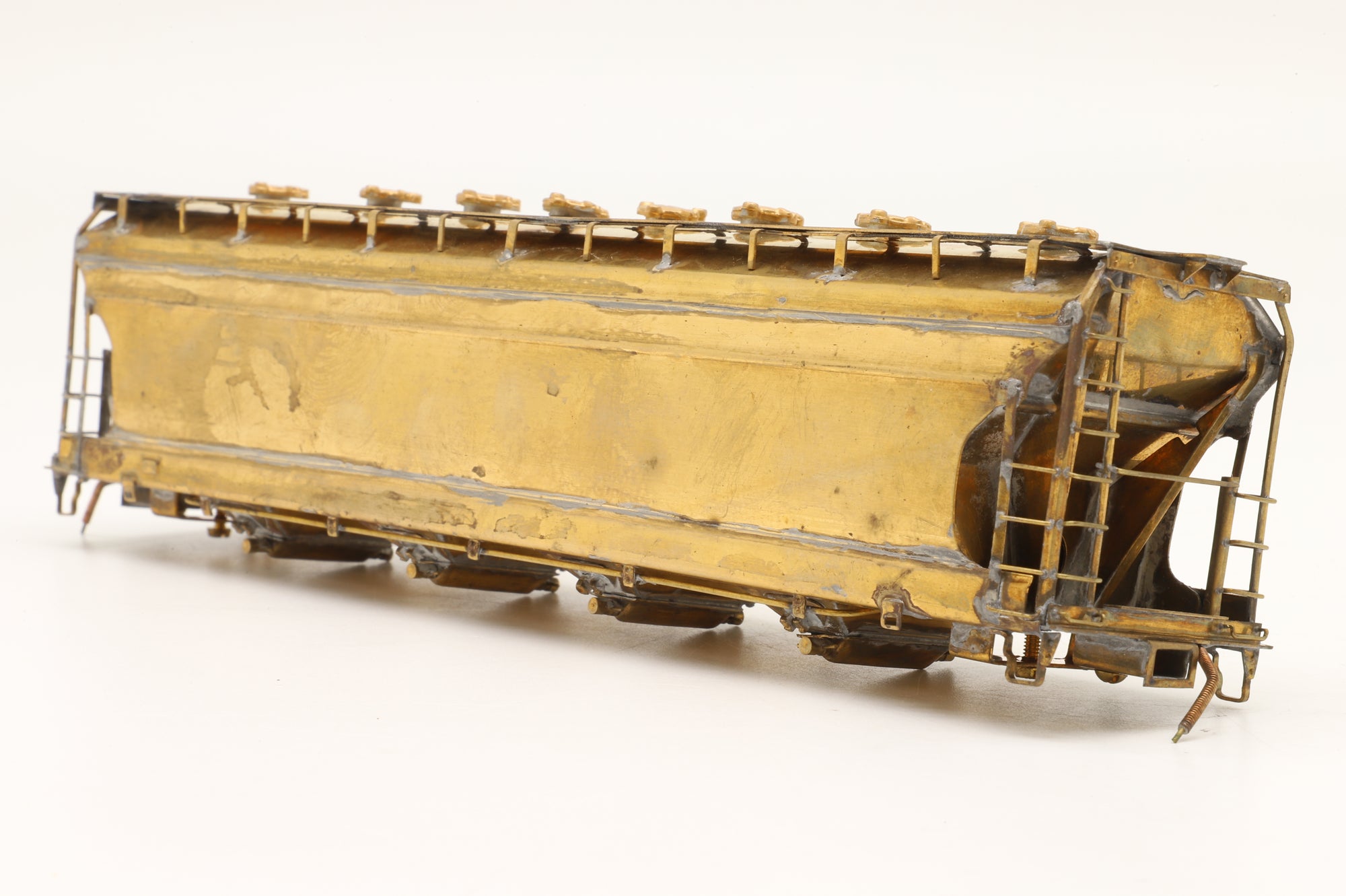 Walthers Inc. HO Brass 8851 Centre Flow Covered Hopper Car Body Unpainted