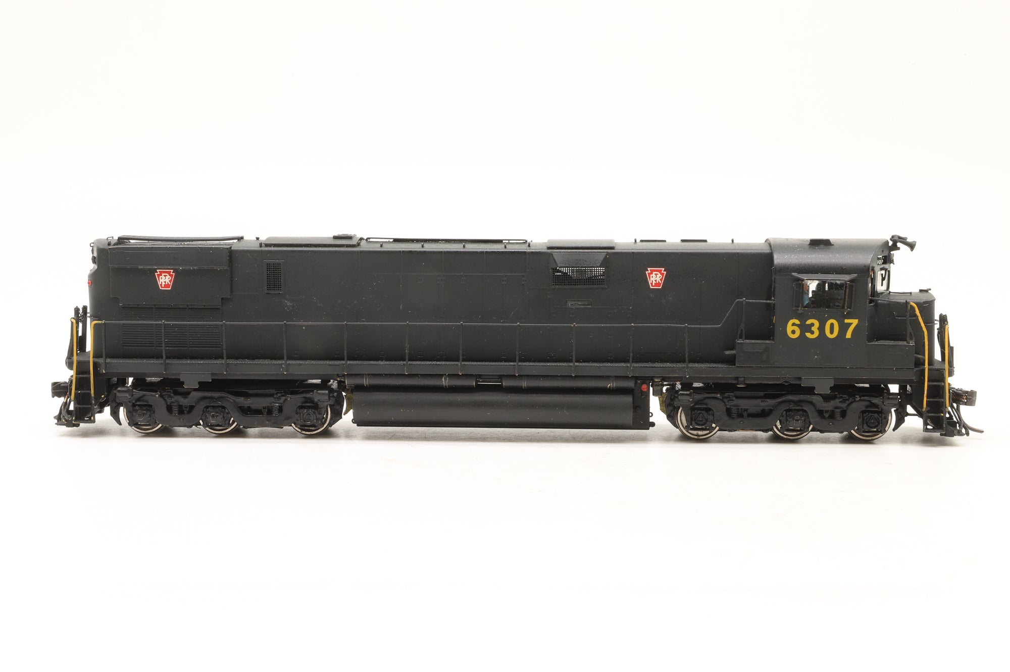 Oriental Limited/Samhongsa HO Brass Alco C-628 2750HP Low Hood PRR, Custom Painted