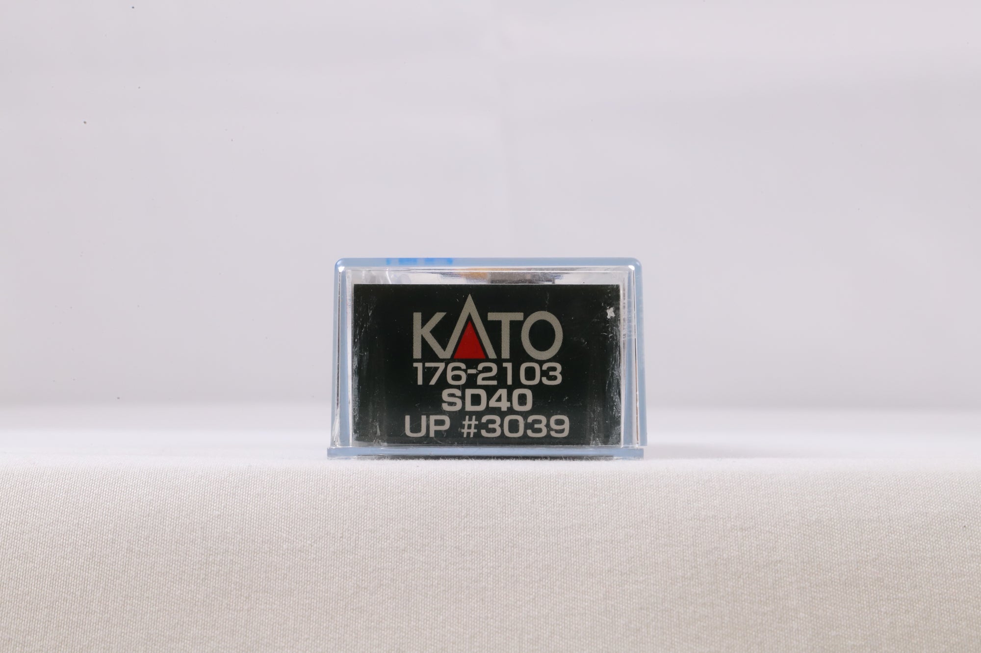 Kato N 176-2103 SD40 UP '3039' Diesel Locomotive