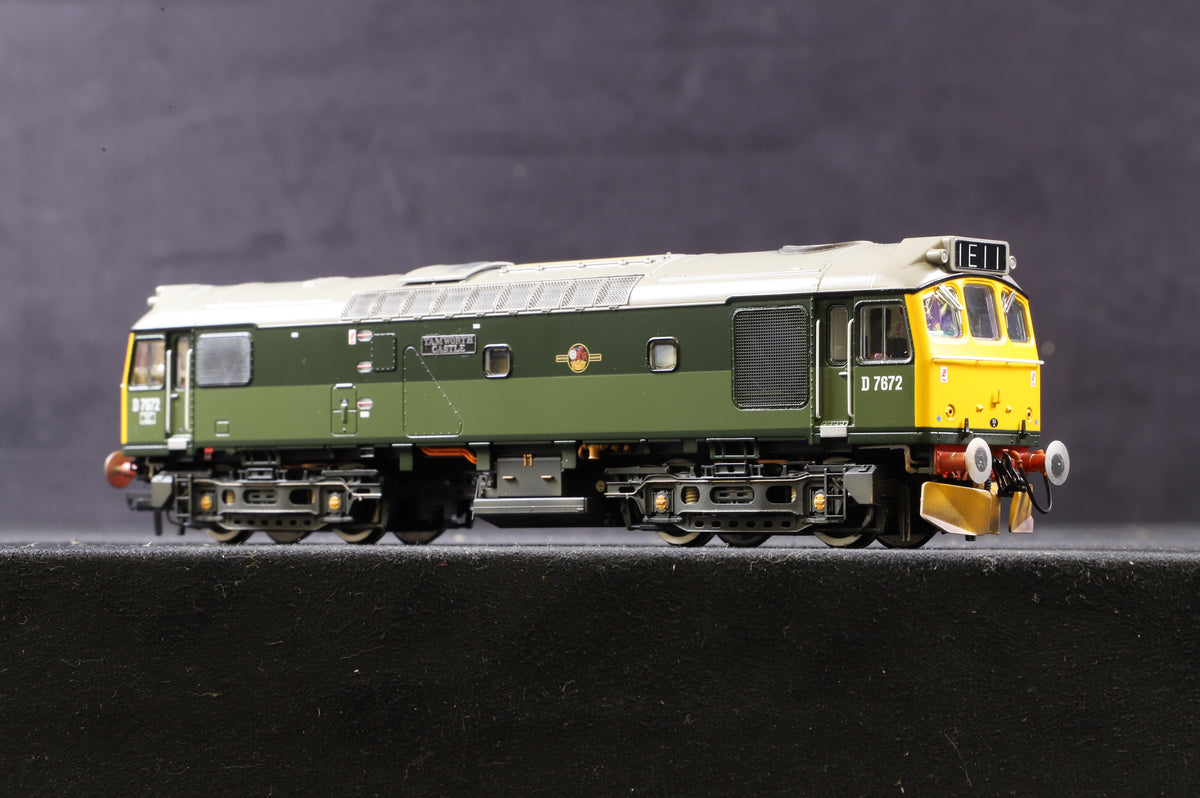 Bachmann OO 32-334SFX Class 25/3 D7672 &#39;Tamworth Castle&#39; in BR Two-Tone Green w/ Full Yellow Ends - DCC Sound &amp; Lightly Weathered