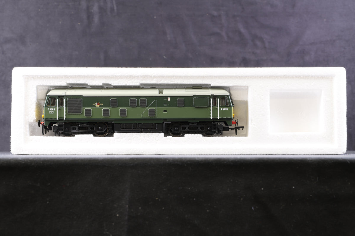 Bachmann OO 32-427 Class 24 Diesel &#39;D5085&#39; BR Two Tone Green