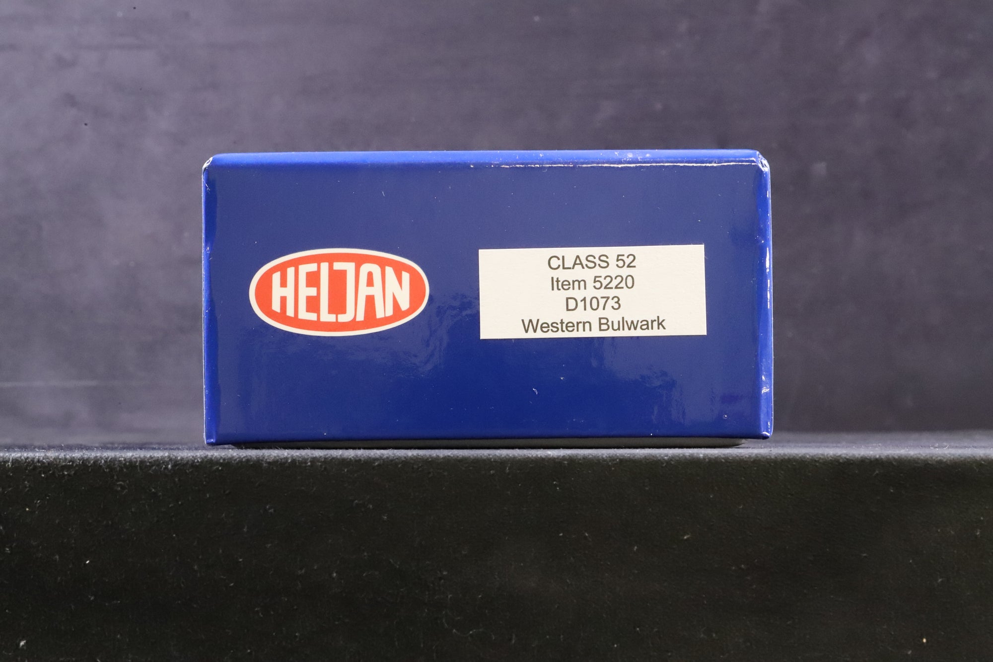 Heljan OO 5220 Class 52 Diesel 'D1073' 'Western Bulwark' BR Blue Full Yellow Ends