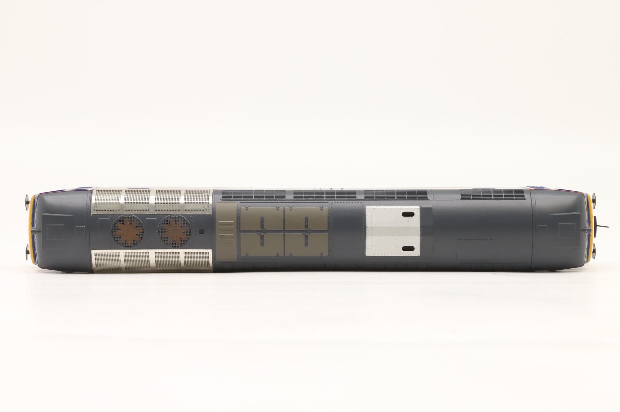 Bachmann OO 32-752Y CLass 57/6 57605 'Totnes Castle' in First Great Western Livery