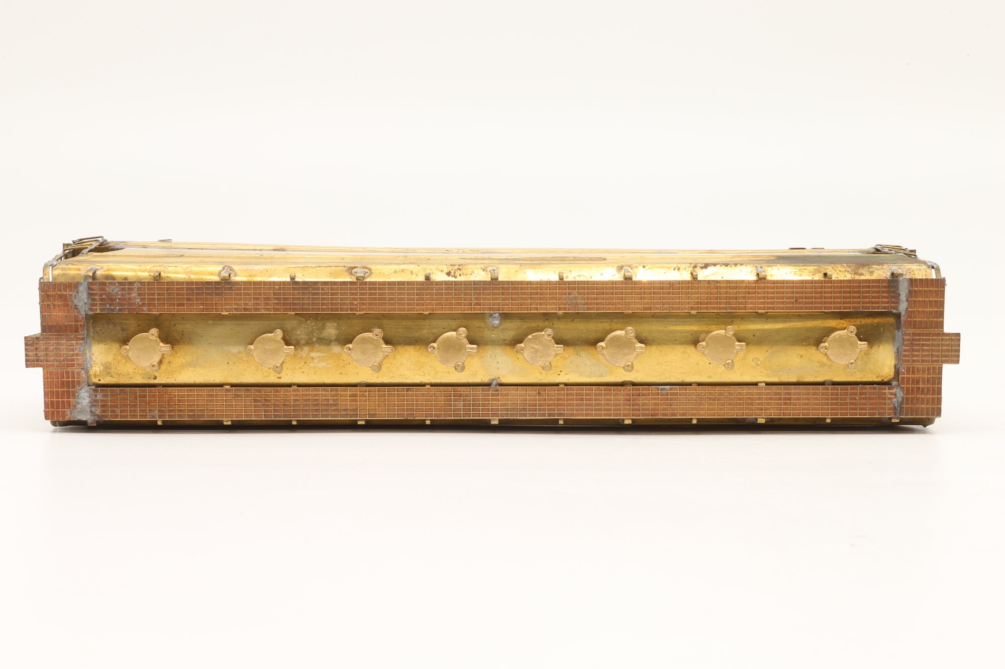 Walthers Inc. HO Brass 8851 Centre Flow Covered Hopper Car Body Unpainted