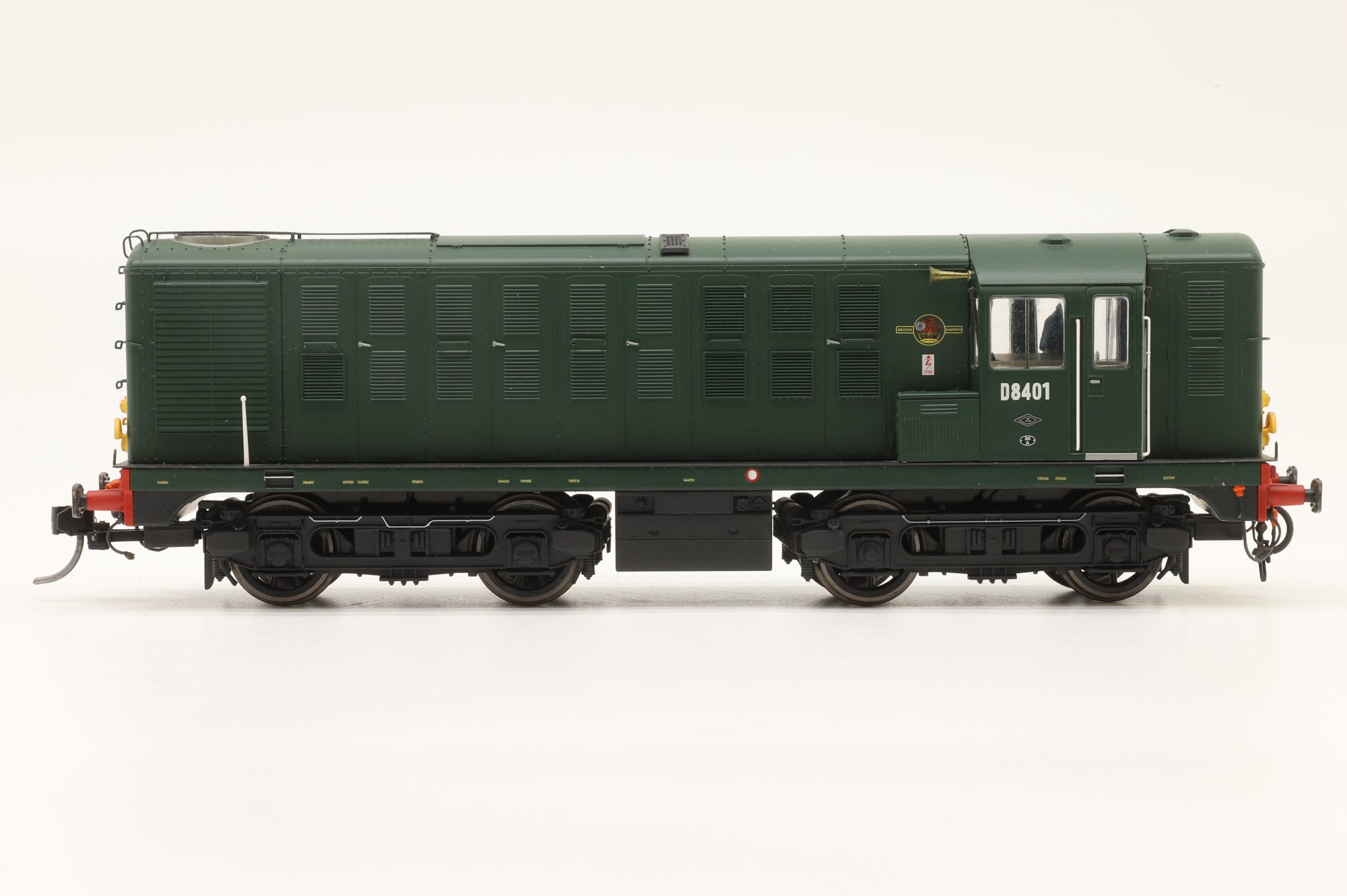 Heljan OO 16011 Class 16 'D8401' BR Green with Small Yellow Panels, Ltd. Ed., DCC Sound